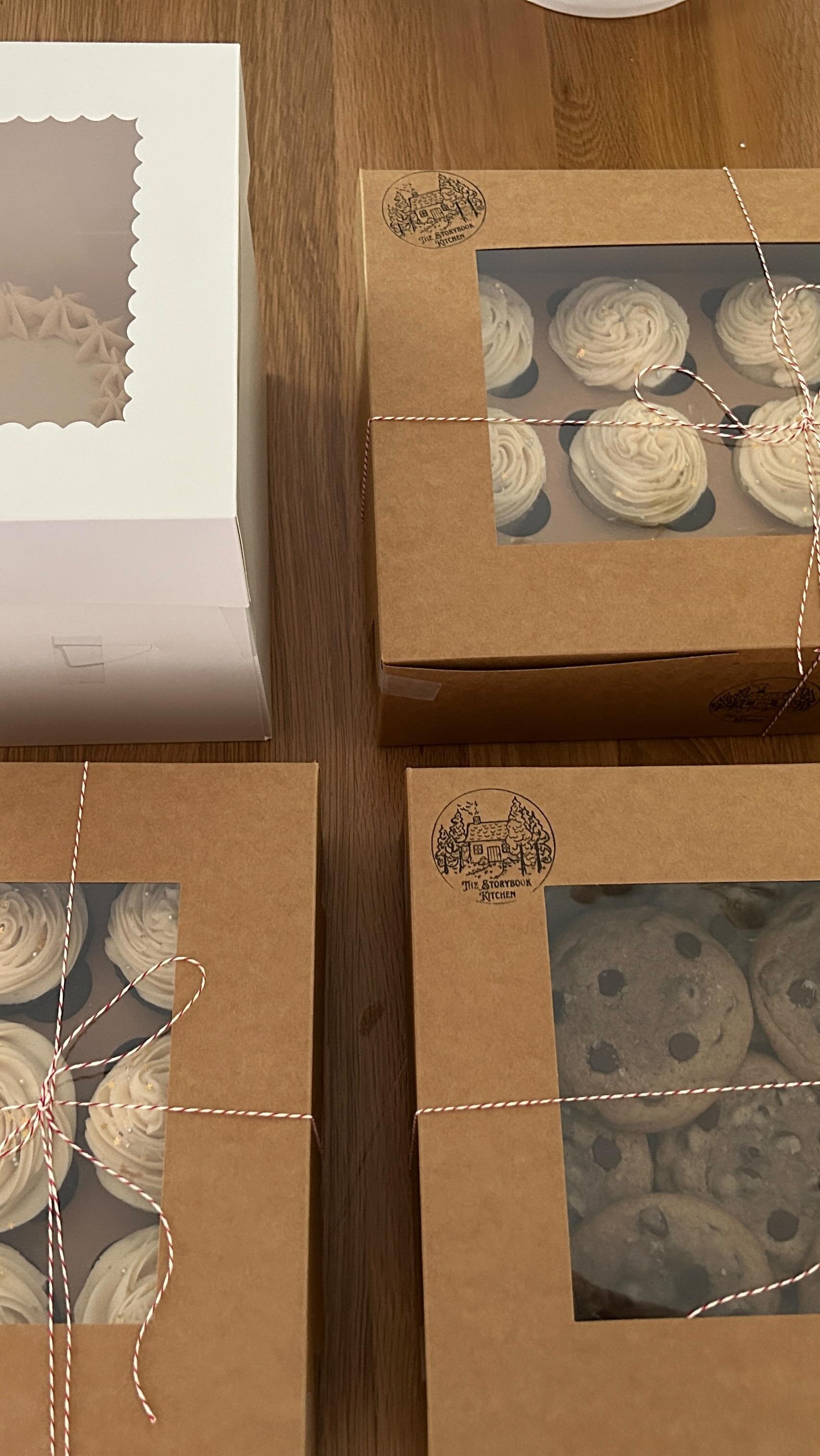 Custom orders like this are what sweet dreams are made of!
🧁 24 cupcakes
🎂 1 smash cake
🍪 12 sourdough chocolate chip cookies
= One happy customer 🌟
So grateful to help make one happy boy’s first birthday a little sweeter. 💛 #thestorybook