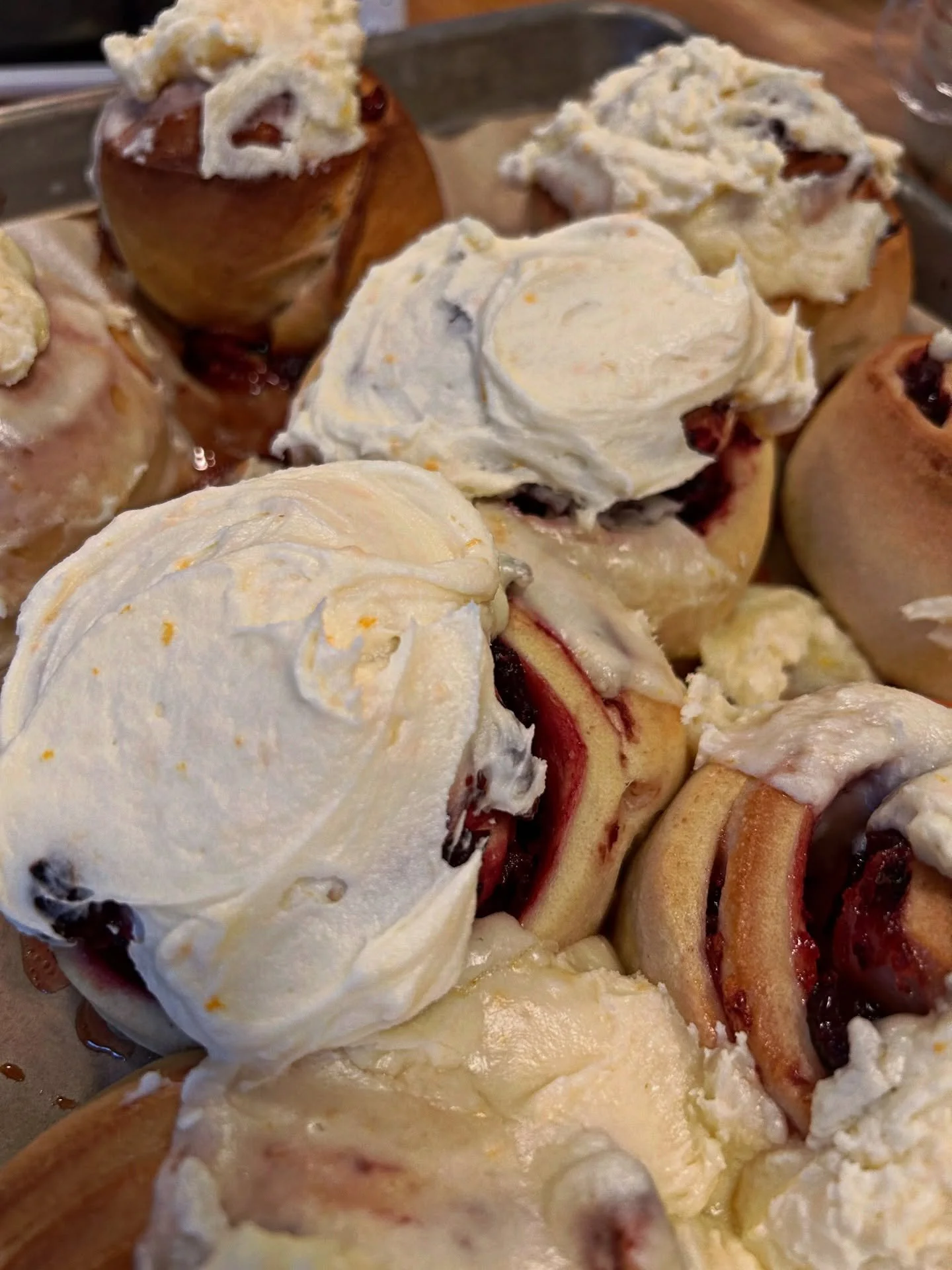 🍊 What are you eating for breakfast Christmas morning? I&rsquo;ll be wolfing down one or two of these Sourdough Cranberry Orange Cinnamon Rolls 🎄
✨ Preorders are open! Save yourself the early-morning baking and let me handle me handle it. Pickups a