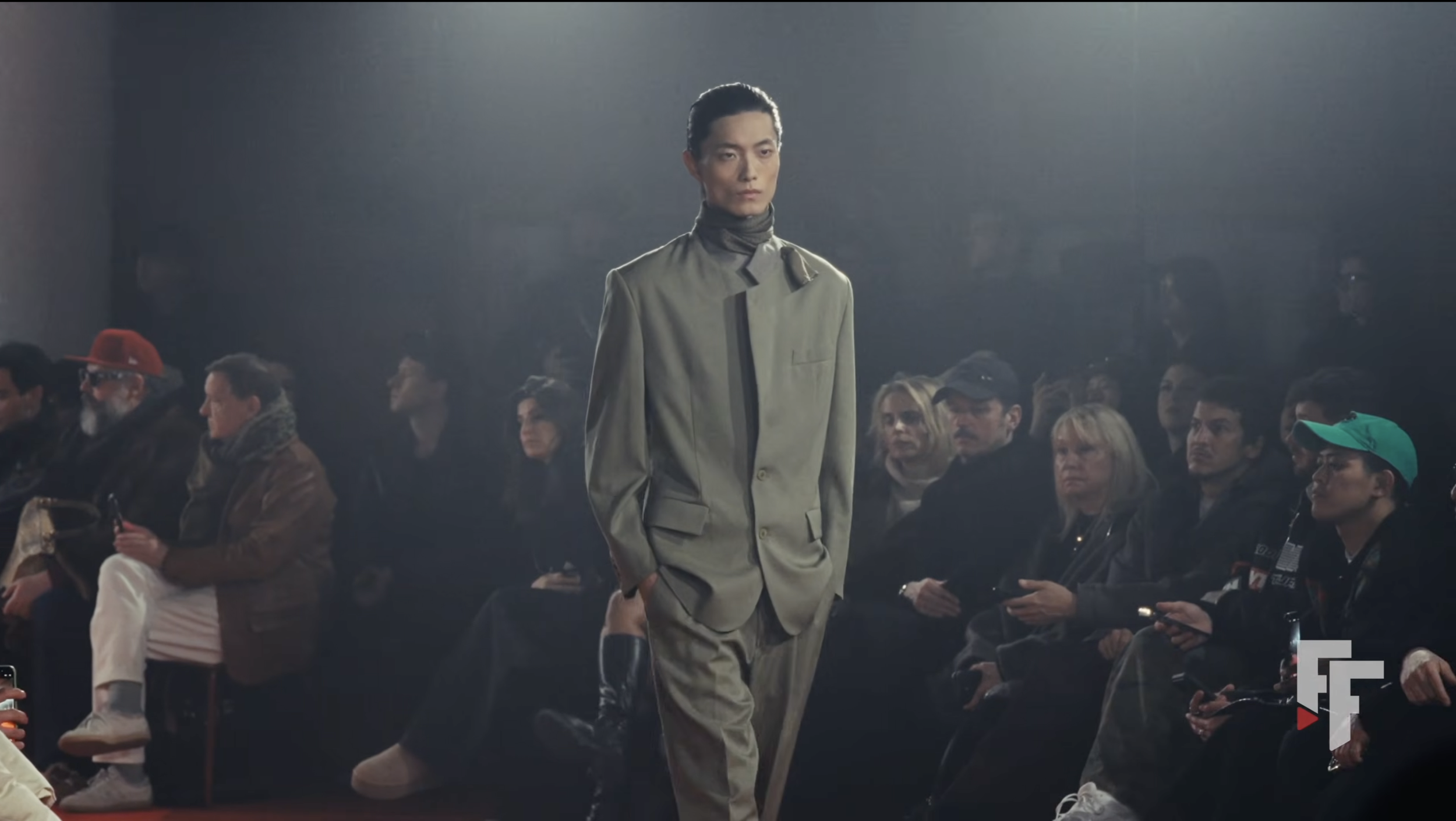 Tailored Expositions: Exquisite Dullness In Magliano FW27