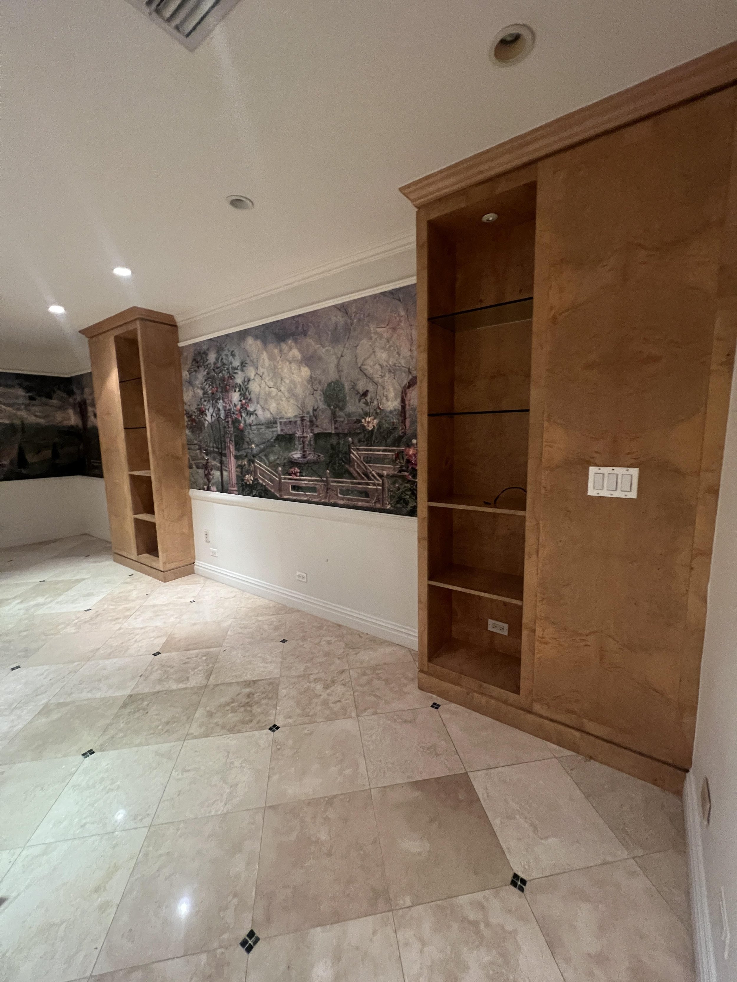 Eat-in Kitchen 1.jpg