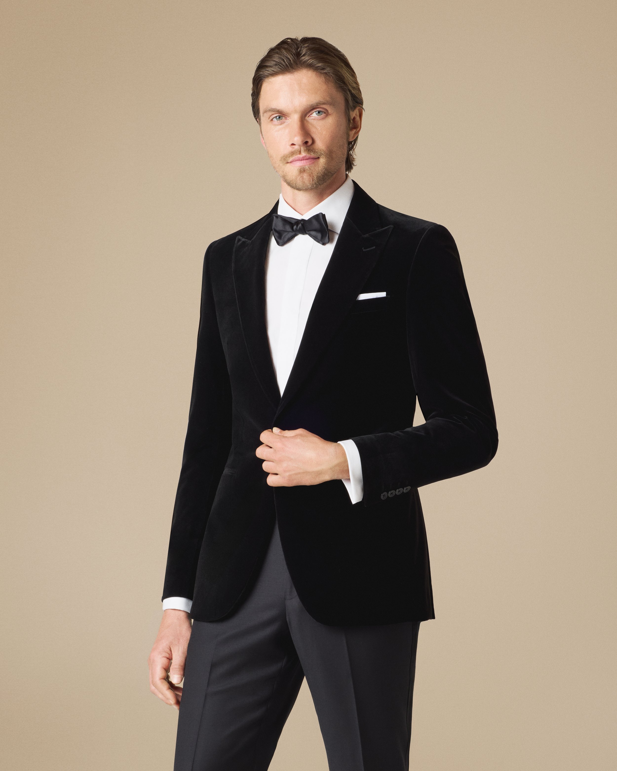 FW25_18-TD-Black-Velvet_4378_BACKGROUND_B.jpg
