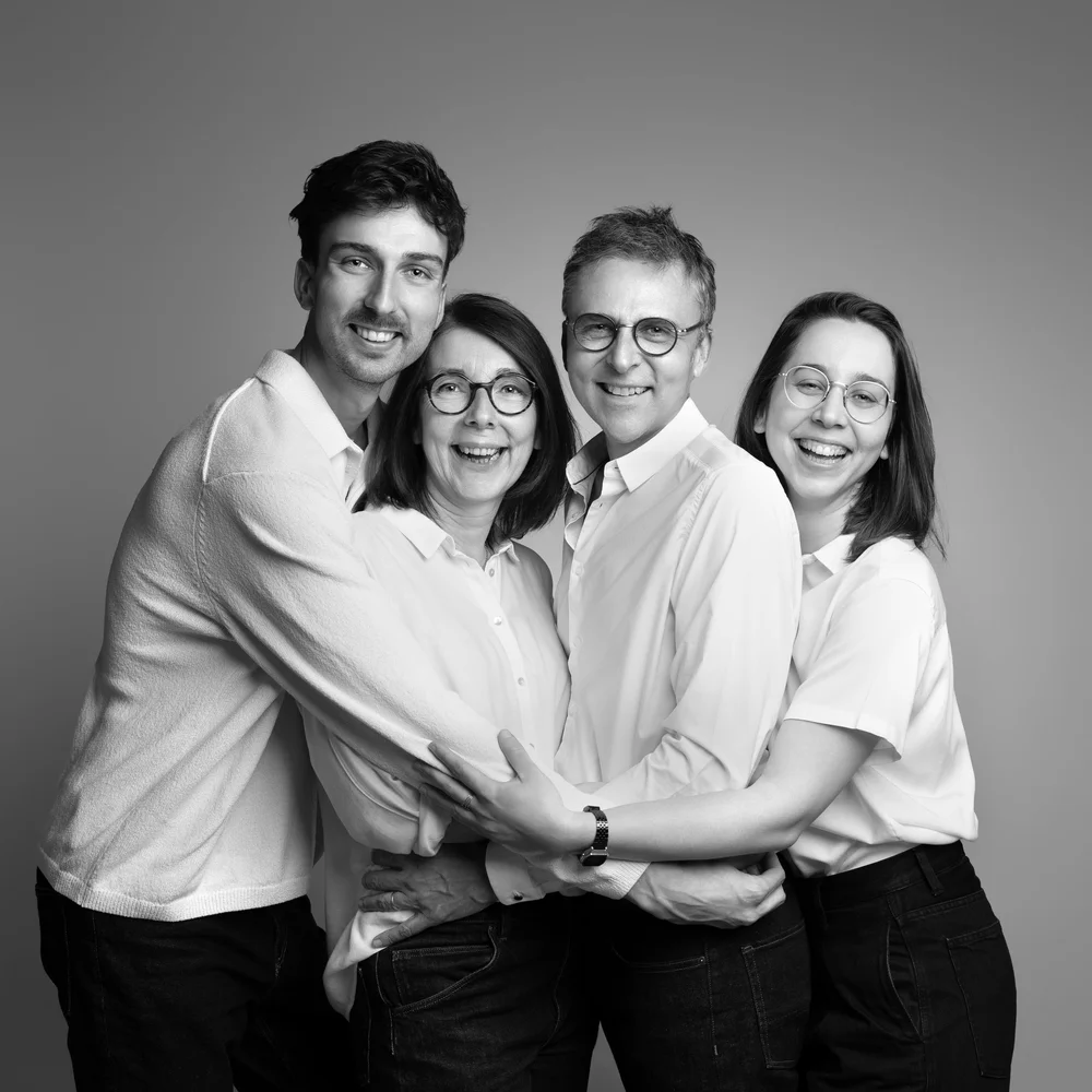 Famille de quatre en studio, photographe famille Rouen