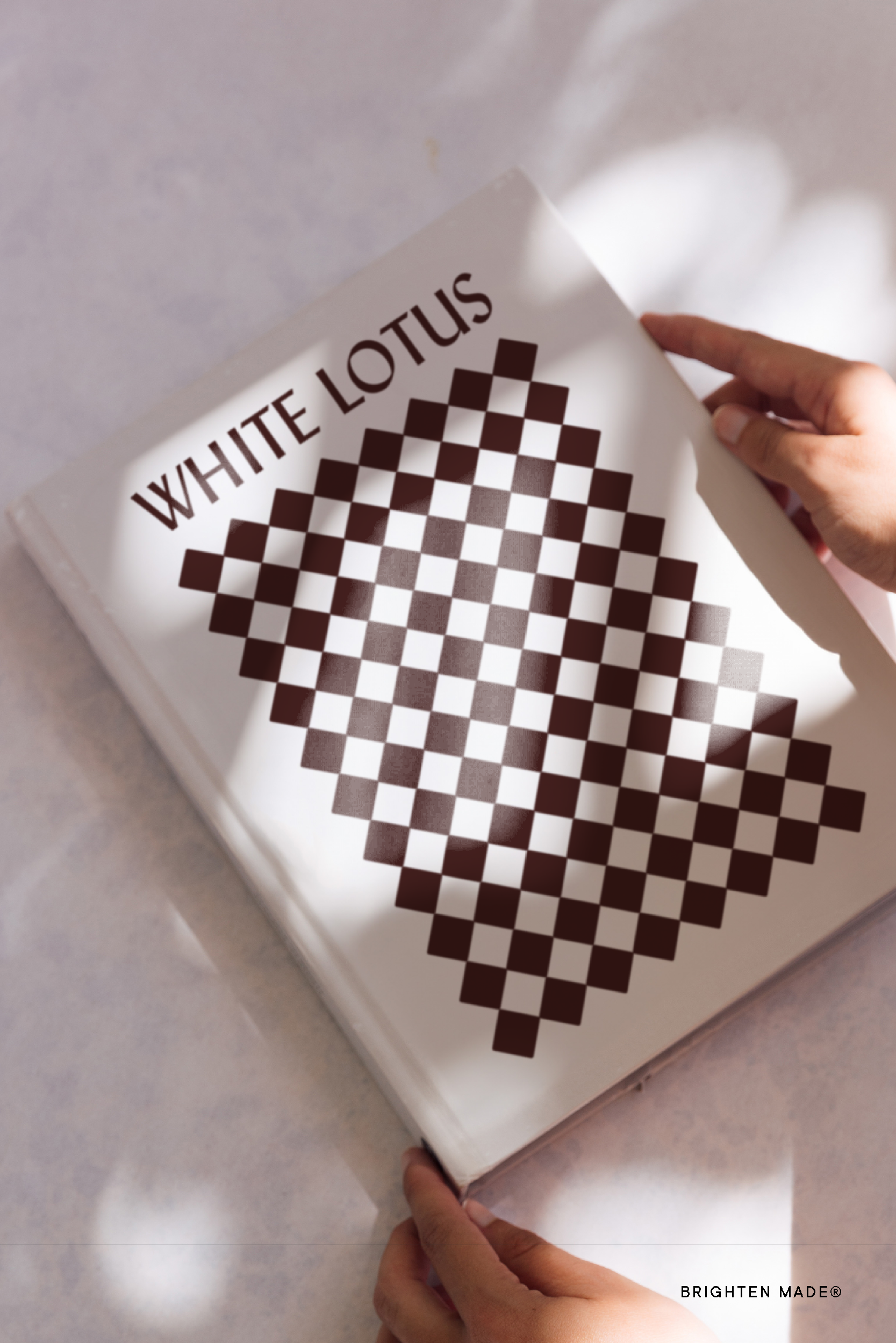 TheWhiteLotus-SHOP14.png