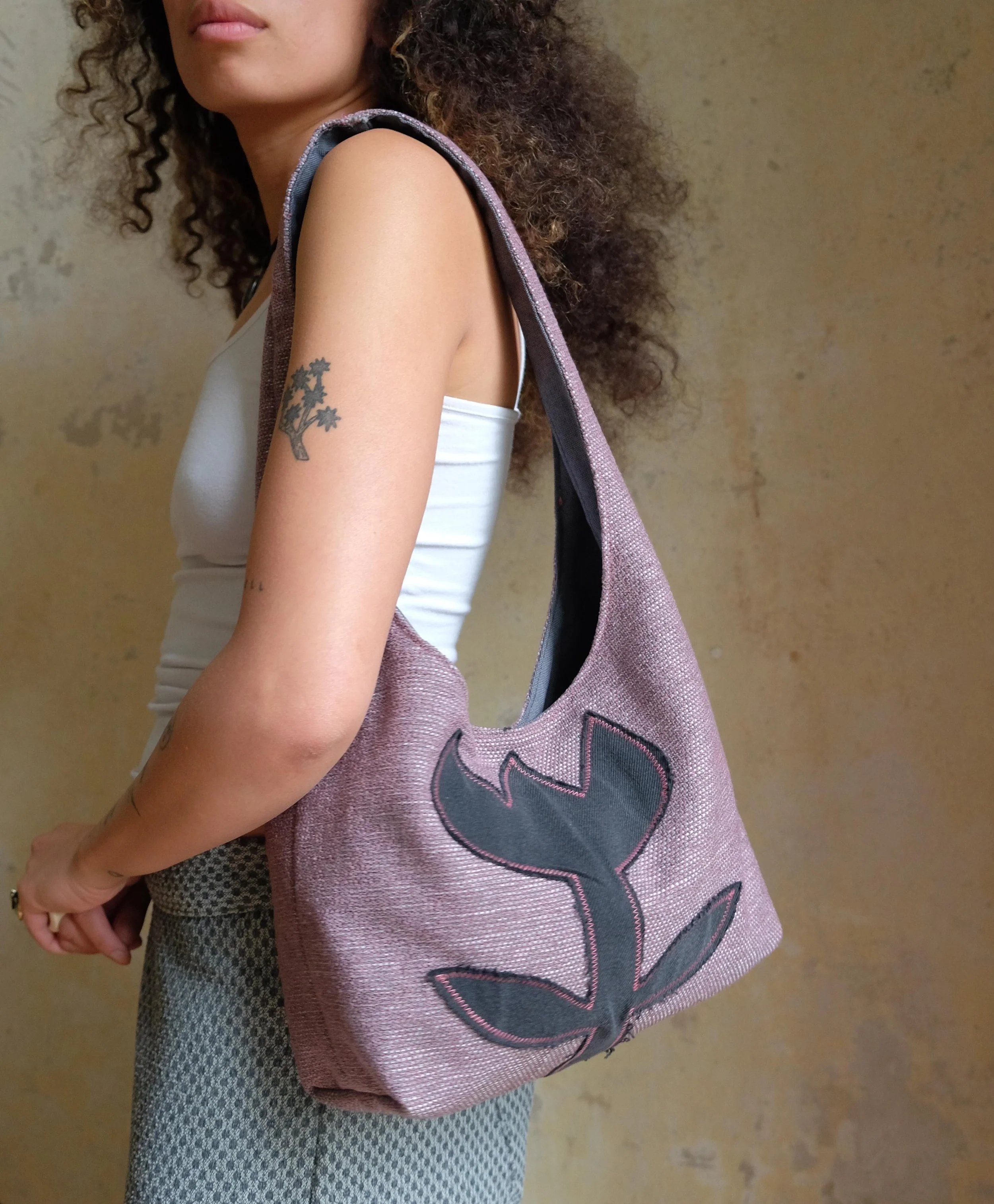 and some older versions!: 
small tulip bag - pink/black
mixed deadstock upholstery fabric, recycled denim
&euro;45 + shipping (or free pickup berlin)
DM to purchase
