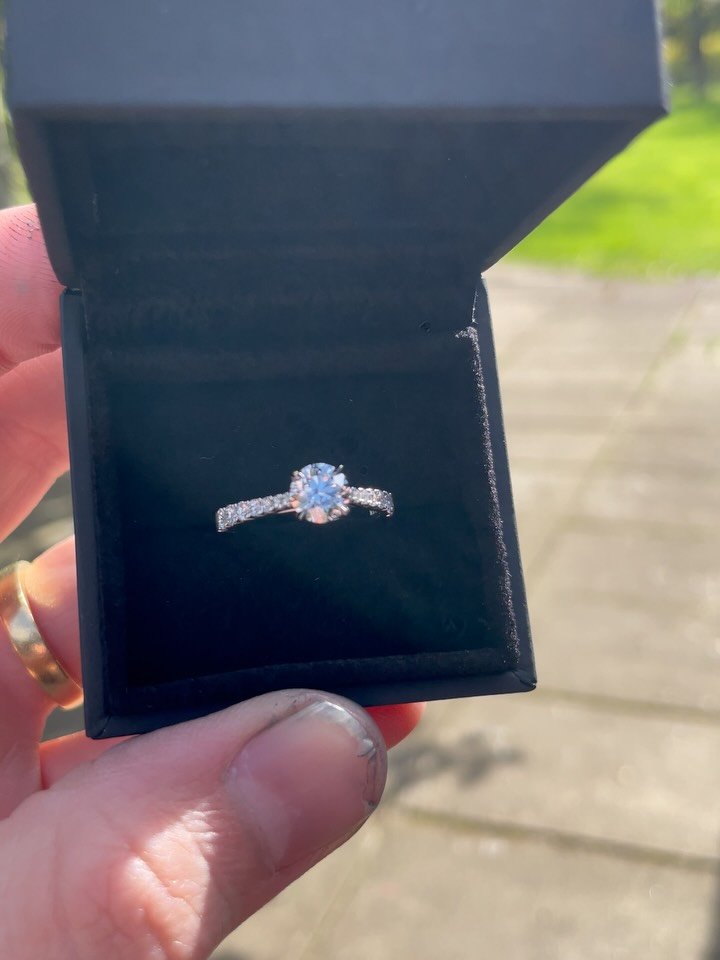 Shall we mentioned the C word yet? (No not that one) &hellip; the festive one! It&rsquo;s fast approaching 🎄 &amp; we only have limited availability for bespoke pieces. So if you&rsquo;re thinking of having something created by us or someone else fo