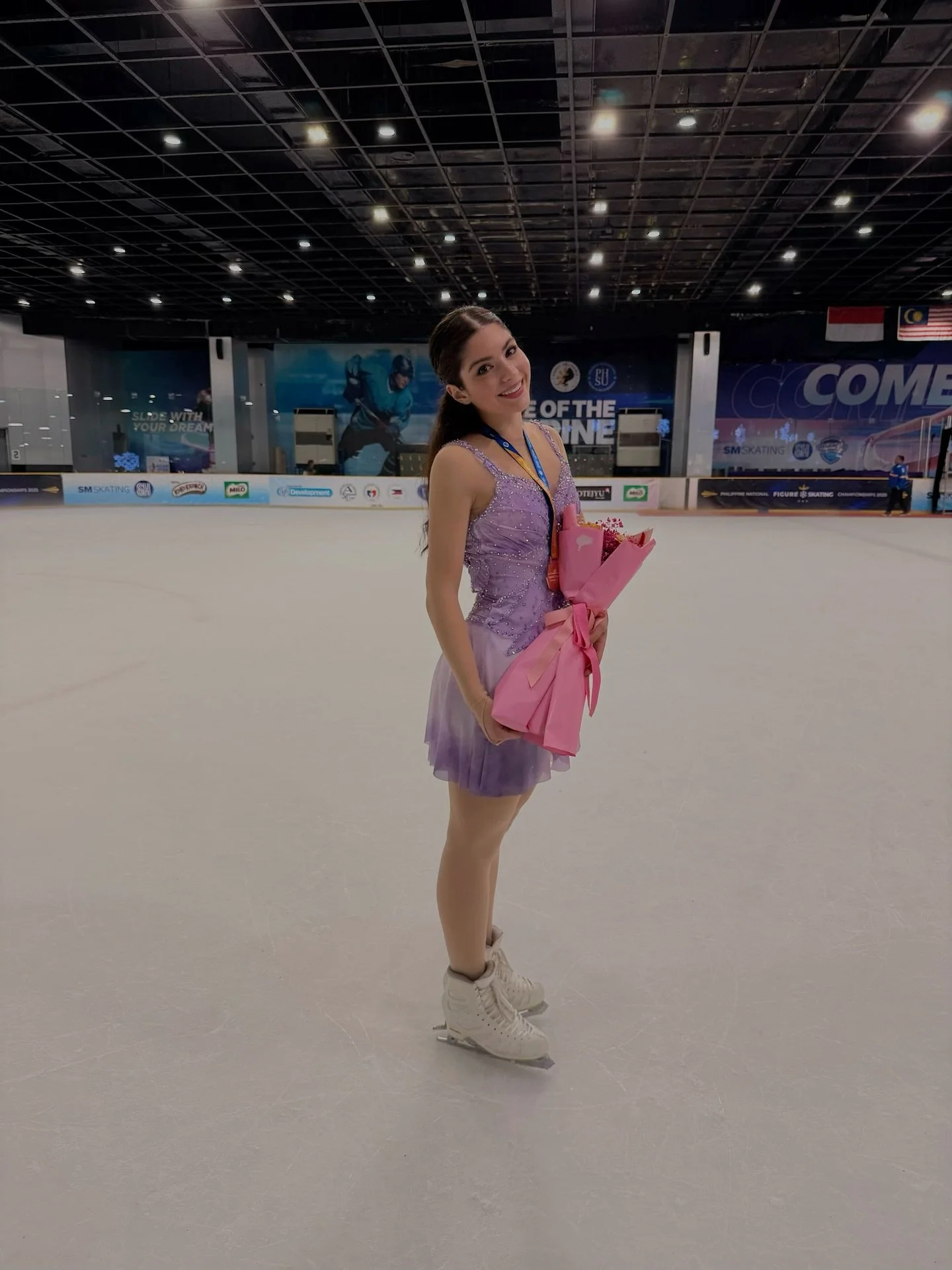 Philippine nationals!🇵🇭
So grateful I got the opportunity to compete and get my first international medal! This year has been full of challenges. It wasn't easy to skate with my injuries and not be able to preform programs I would have liked to... 