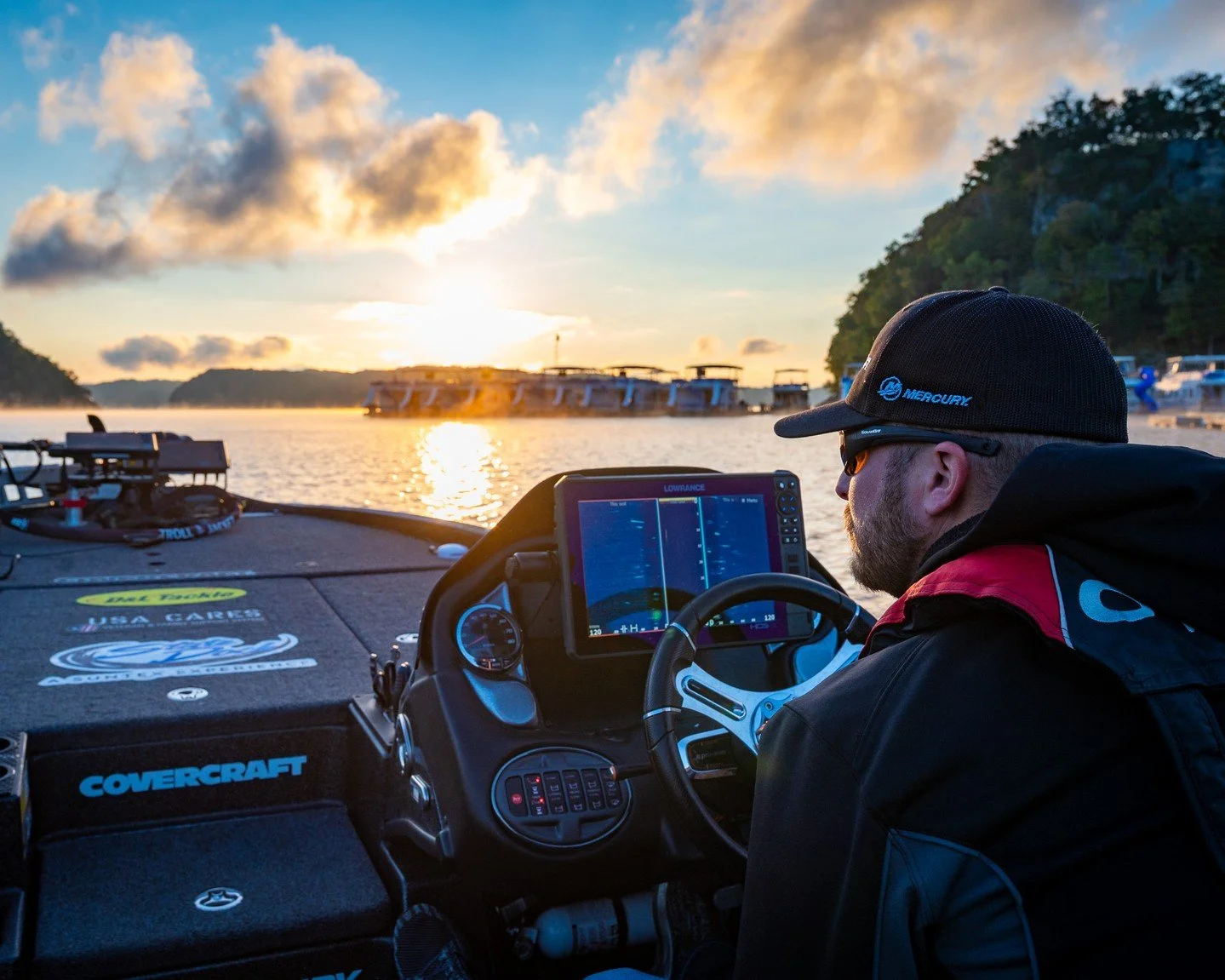 No corner office could ever compare to these views. 🔥

#OnTheWater #GoneFishing #GreatOutdoors #TournamentFishing #BuildingOutdoorBrands #OutlinkDigital