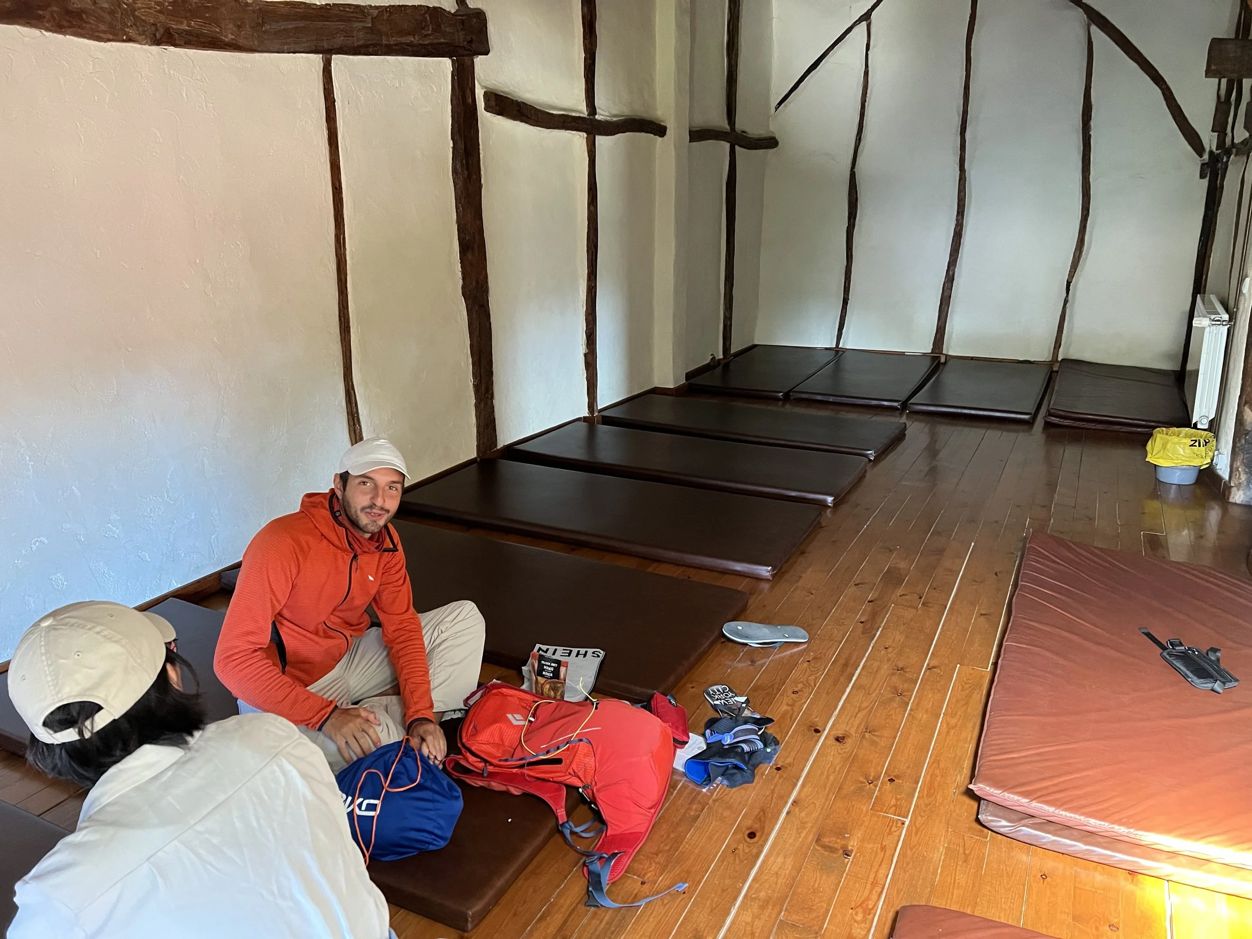 Albergue Parroquial de Peregrinos Tosantos.jpeg