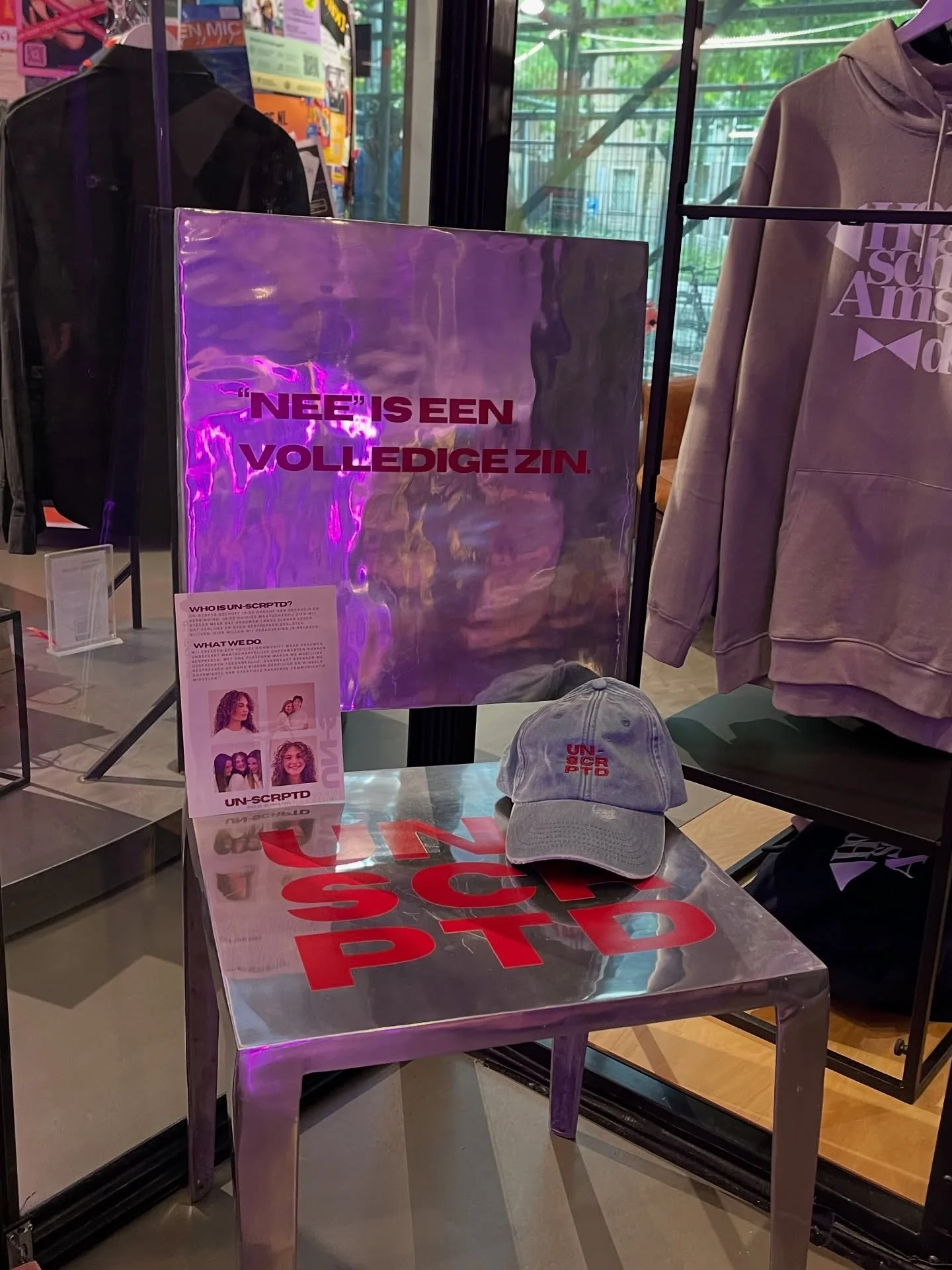 The UN-SCRPTD chair!🙌🏼

Show people that you care.✨The UN-SCRPTD chair is the statement of our services. 

Want to know more? 
Send us a DM or 📩info@un-scrptd.com

#unscrptdofficial #femalesocialchange #impactagency #women #womenowned