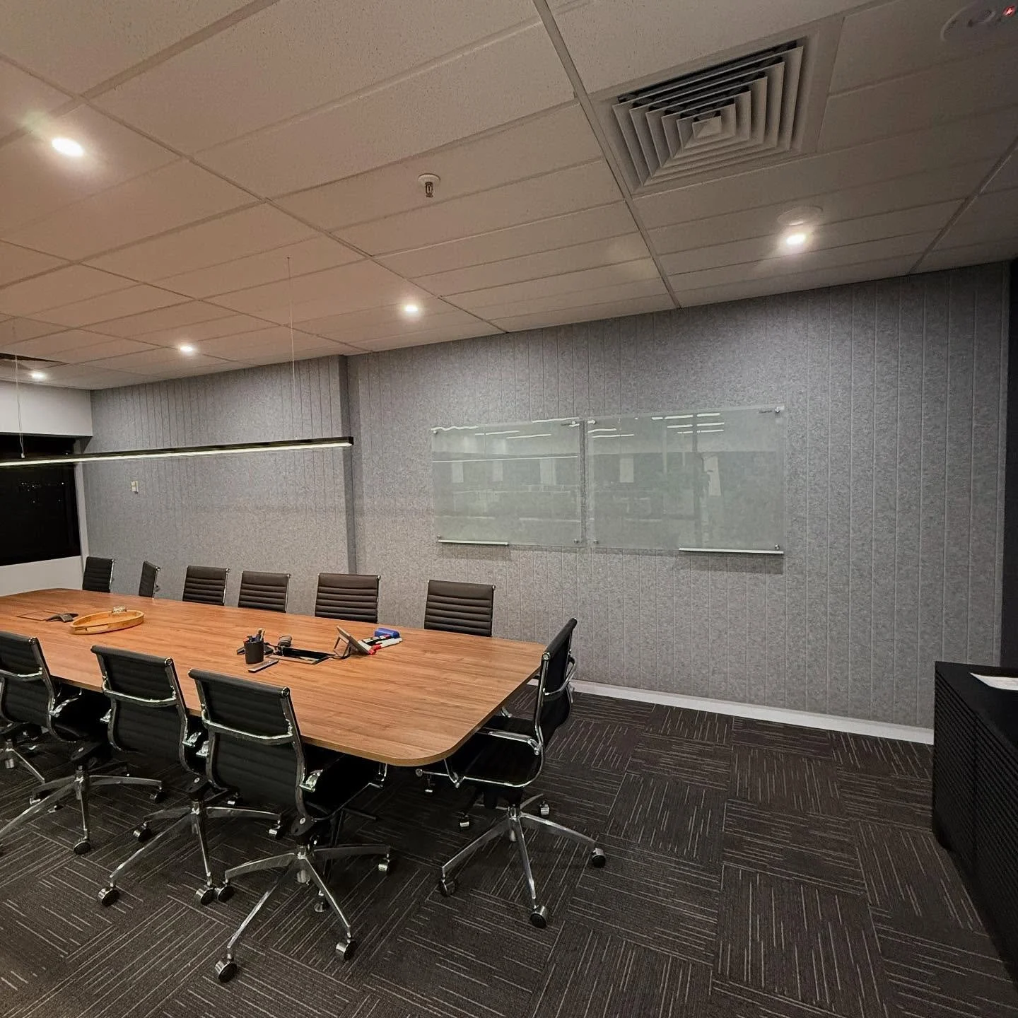We have recently installed acoustic panelling throughout this office space. A subtle yet powerful upgrade that allows for noise and echo reduction and quieter meeting rooms. Providing a calmer and more focused environment in open-plan or smaller spac