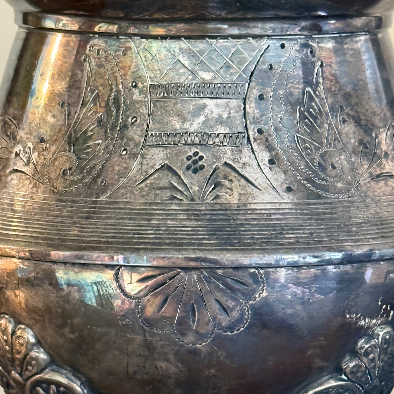 silverplate.footed.jardiniere.detail.1.png