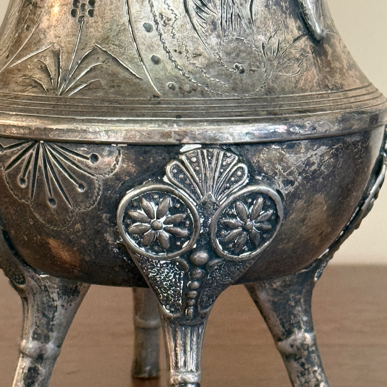 silverplate-creamer-pitcher-detail-3.png