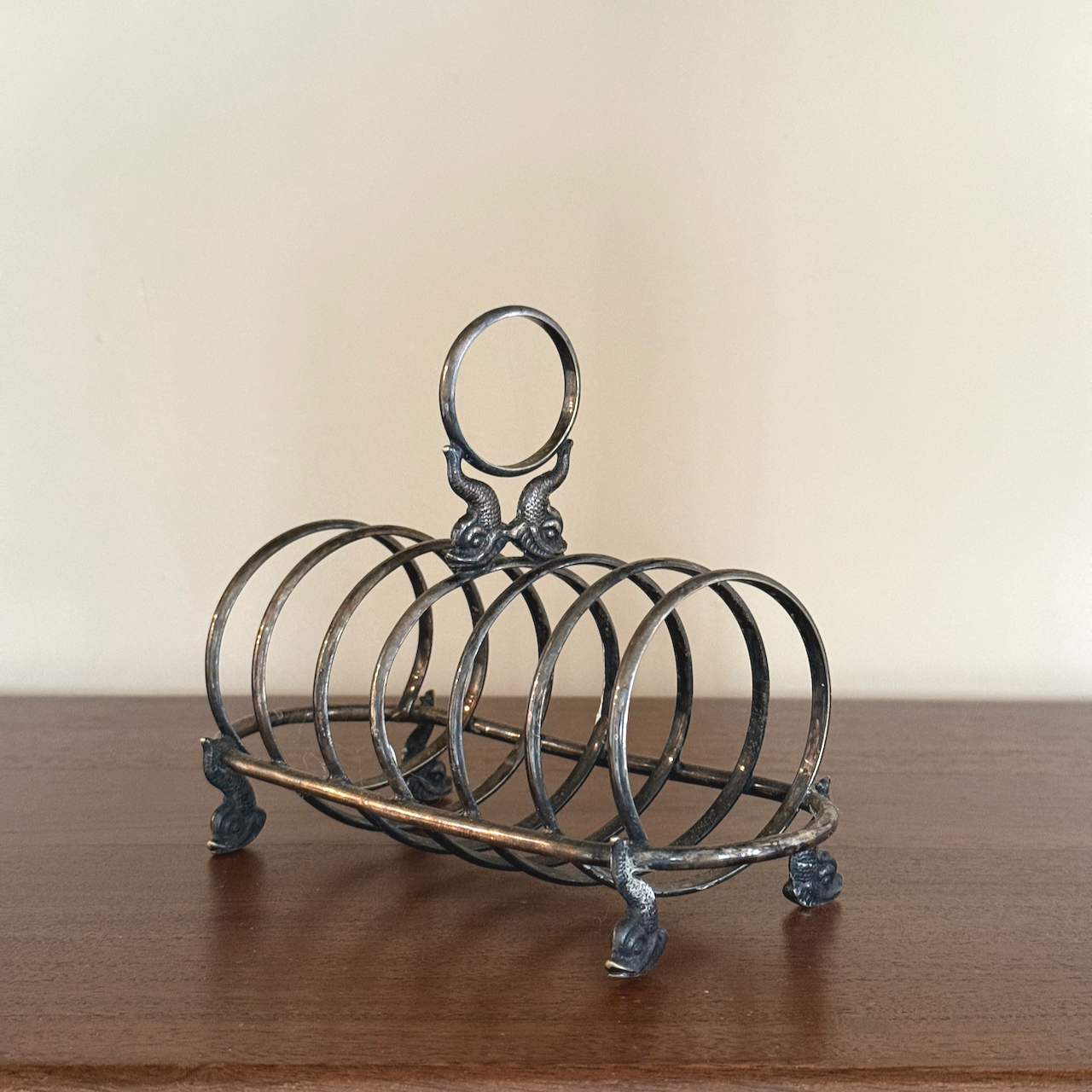 silverplate.toast.holder.1.png