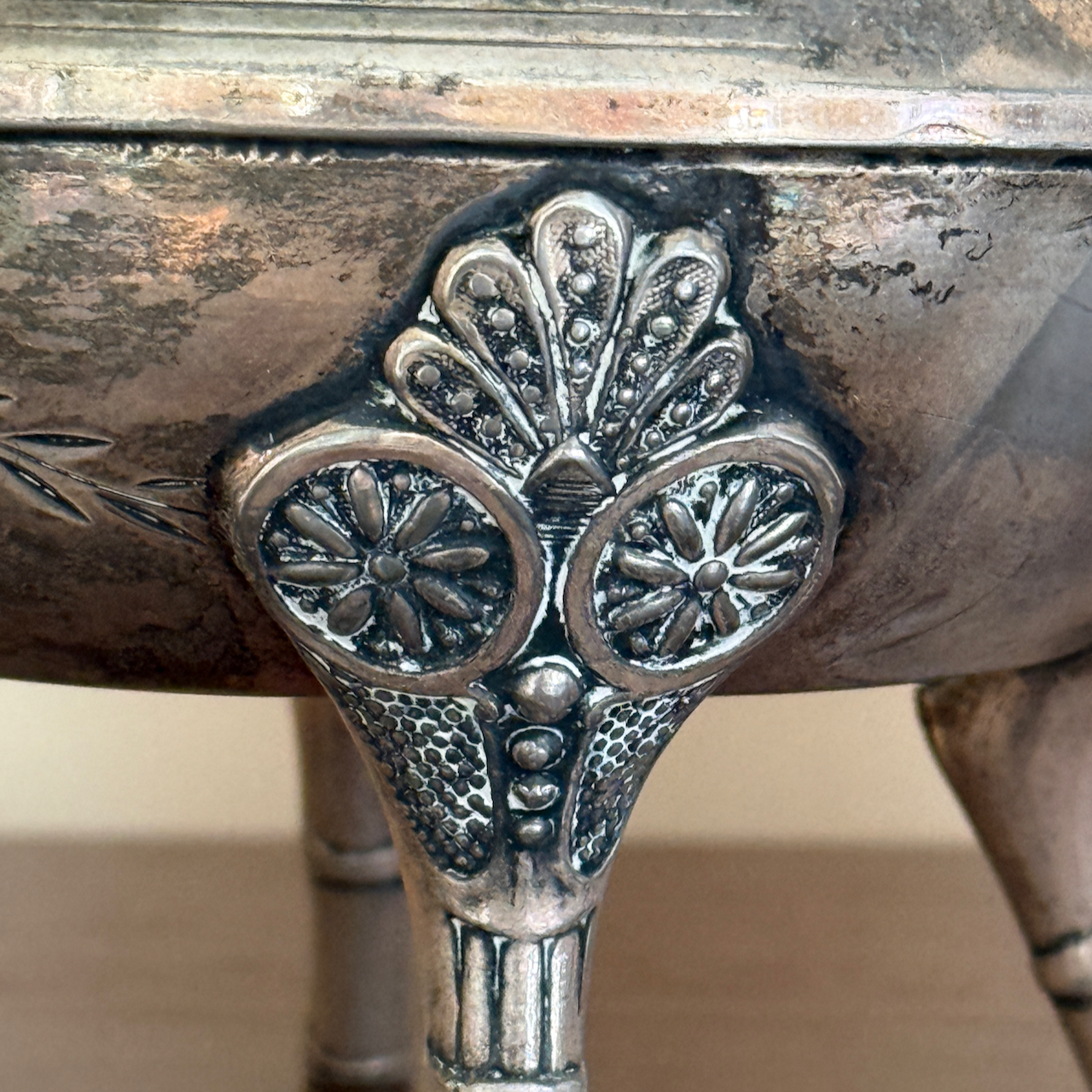silverplate-lidded-bowl.detail.5.png