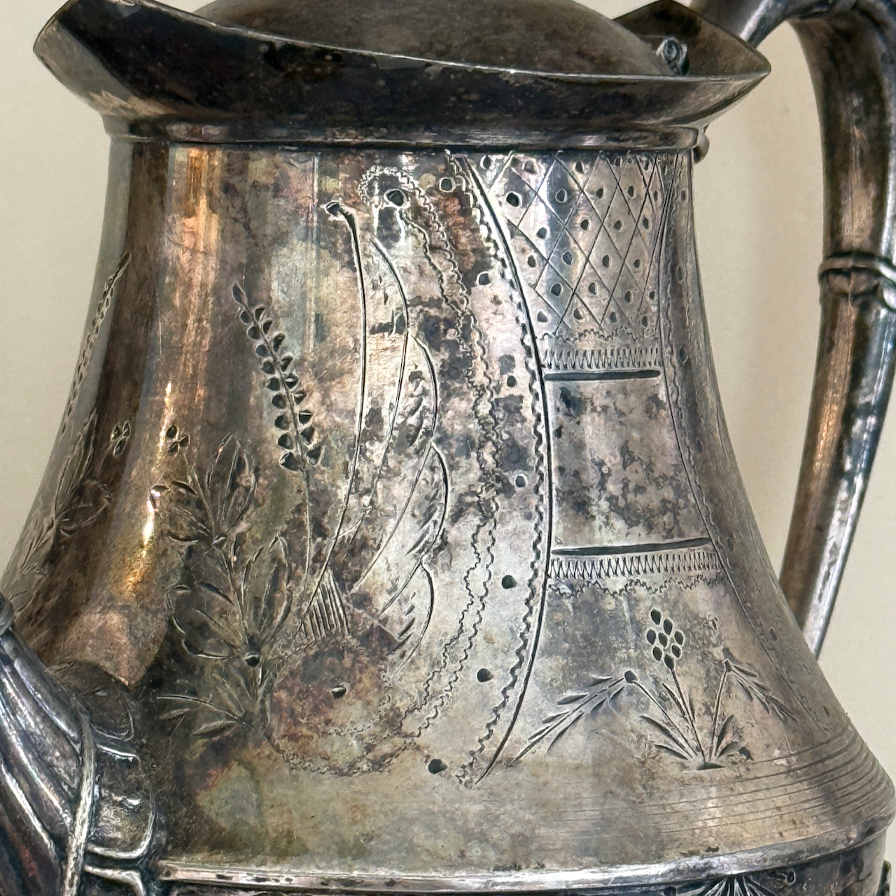 antique.silverplate.teapot.detail.2.png