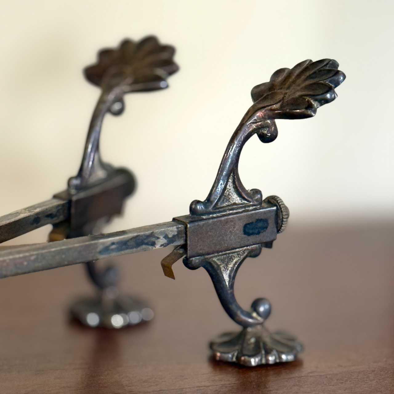 Adjustable-Silverplate-Bowl-Detail-2.png