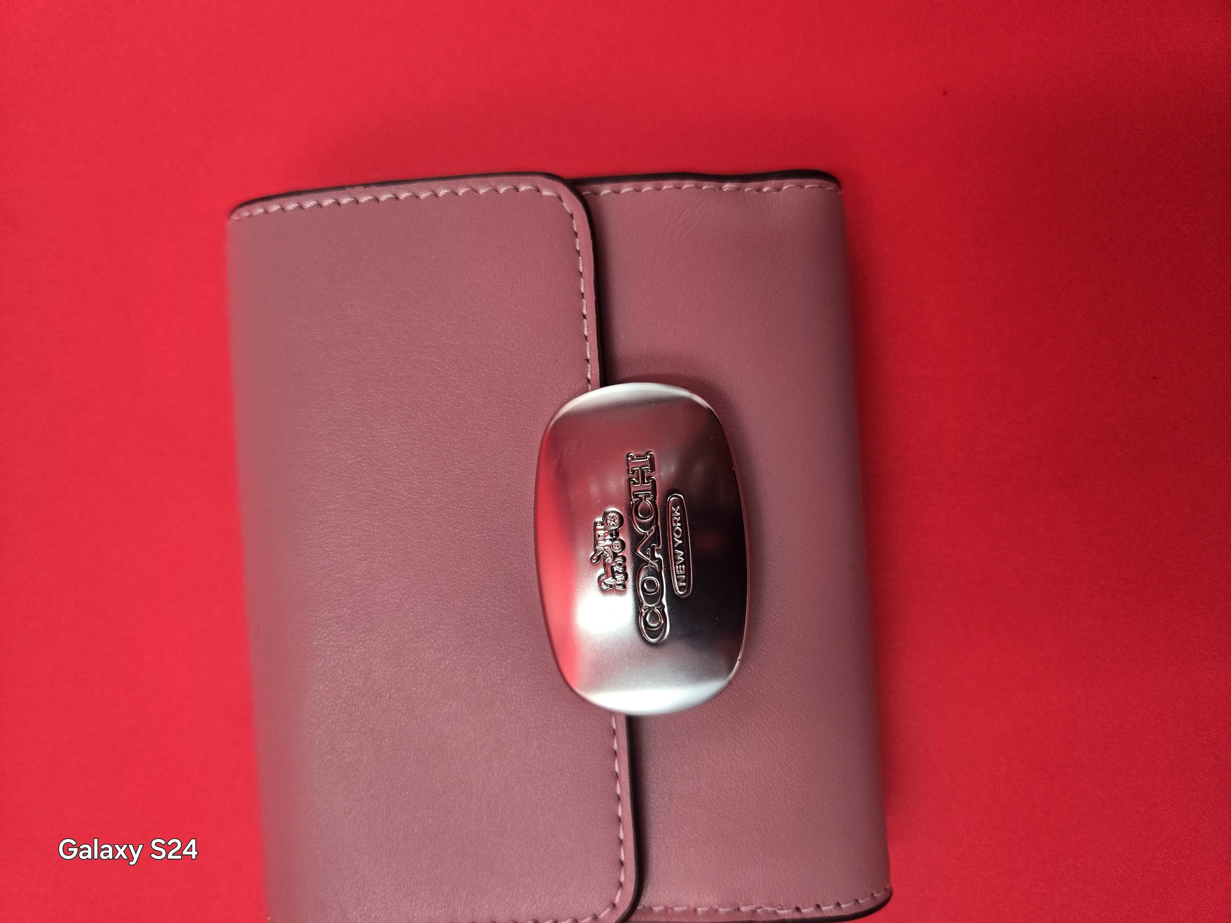 COACH ELIZA LEATHER WALLET NEW.