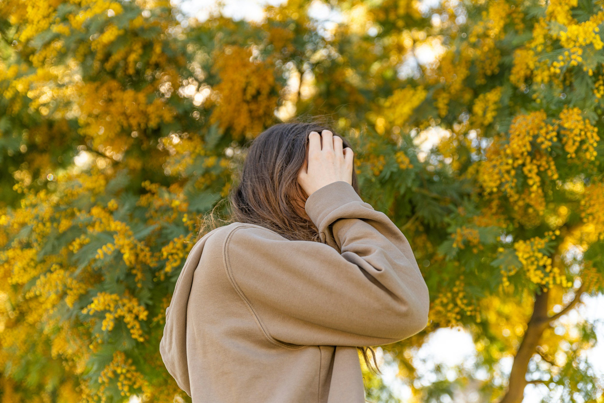When Spring Symptoms Aren’t Just Allergies: Hormones, Histamine, and Immune Confusion