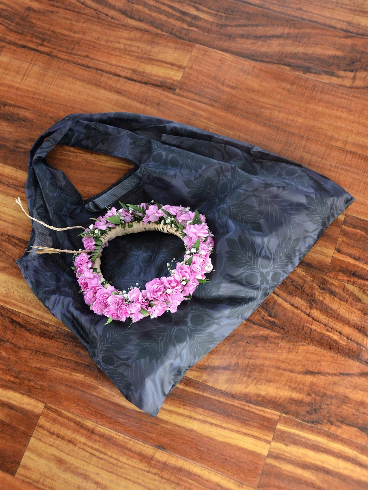 Heirloom ‘Ulu • Nylon Bag • Gunmetal / Slate Noir