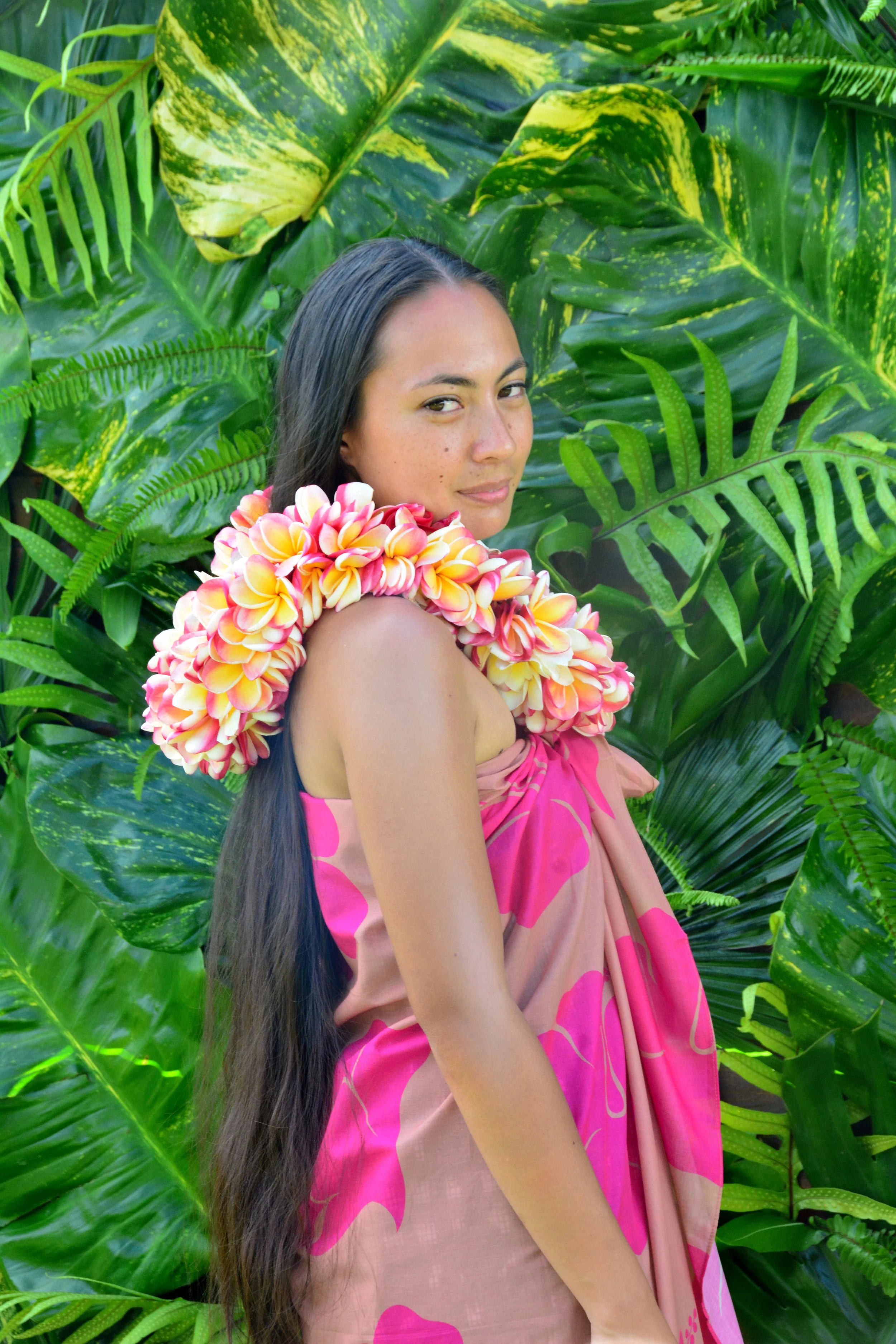 Hibiscus Pop • Pareo • Pink & Beige