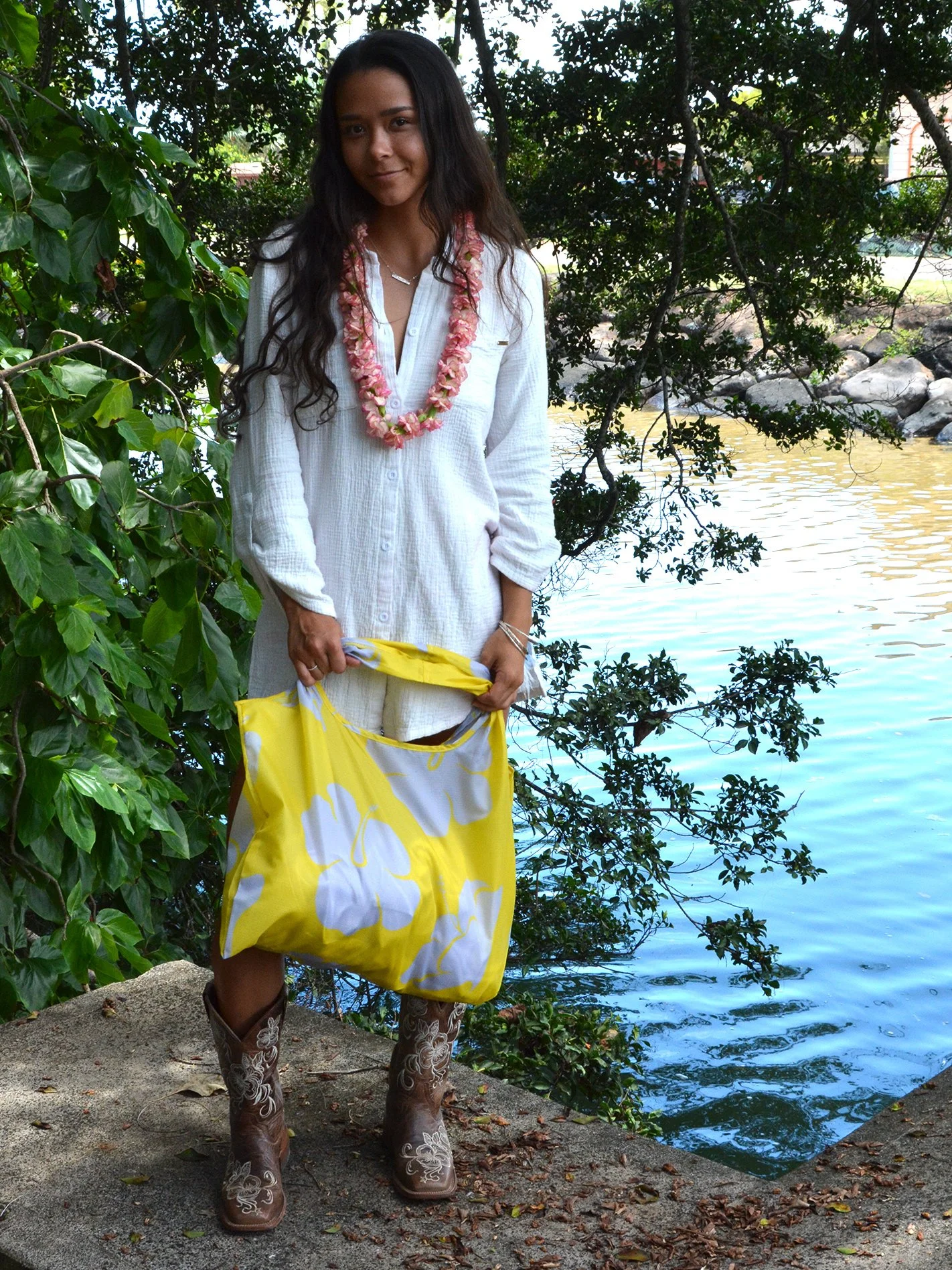 Aloha-a-la-mode-hawaiian-art-hibiscus-bag-6e.jpg