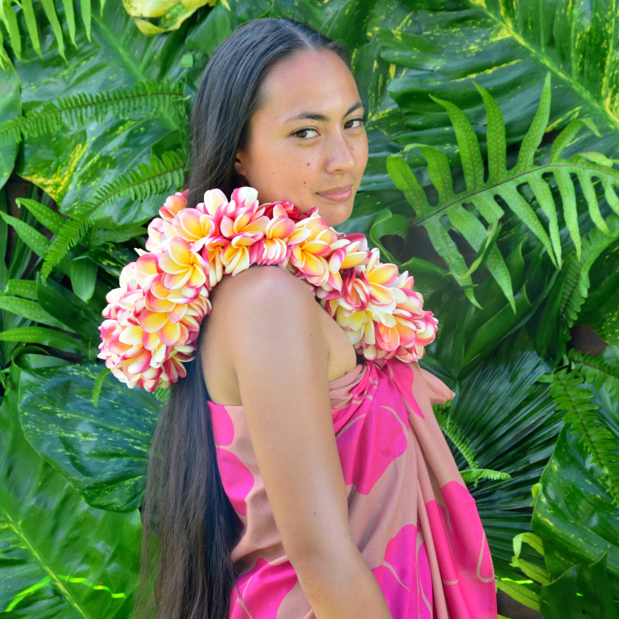 Hibiscus Pop • Pareo • Pink & Beige
