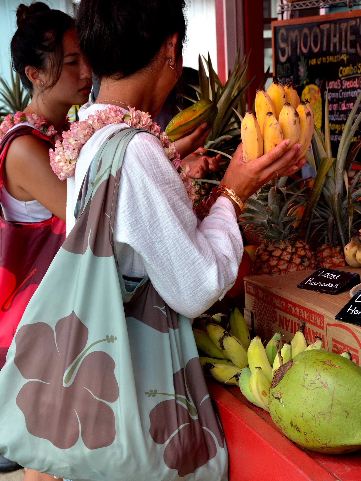Aloha-a-la-mode-hawaiian-art-hibiscus-bag-2d.jpg