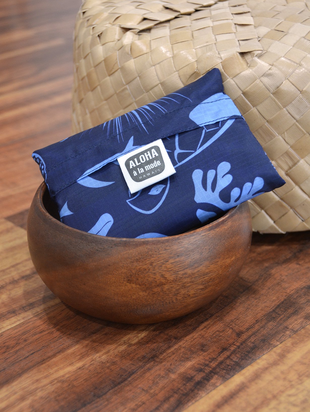 hawaiian-coral-reef-abundant-with-life-everyday-bag-for-shopping.jpg (Copy)