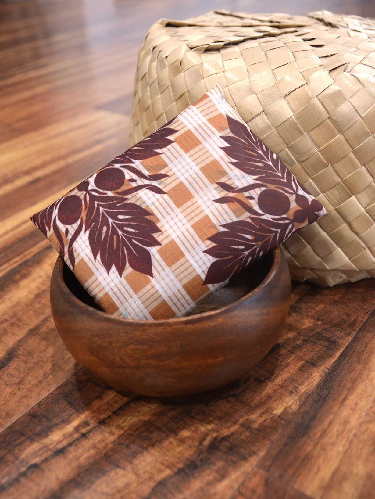 hawaiian-quilt-design-nylon-shopping-beach-bag.jpg