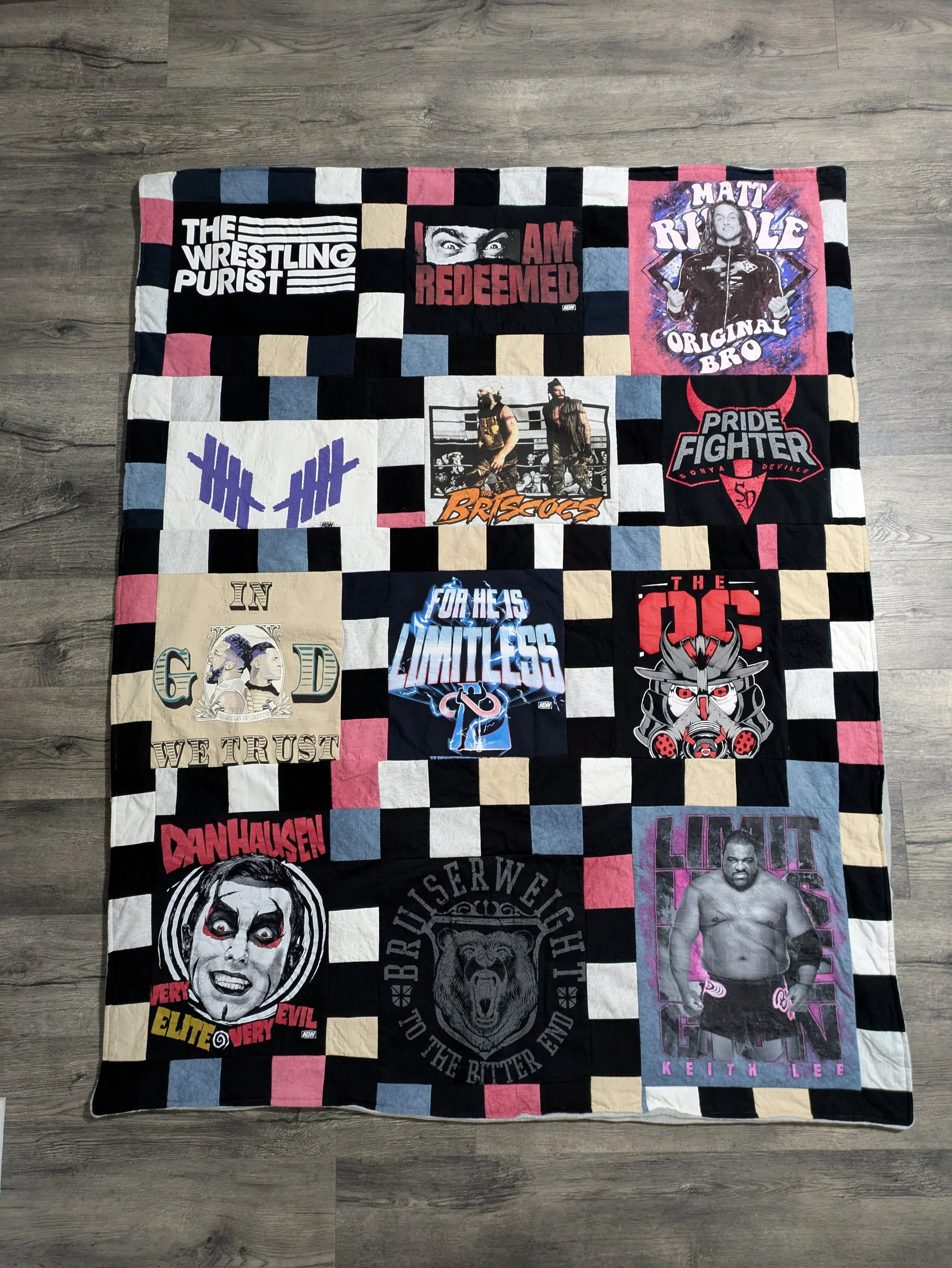 T-SHIRT BLANKET / WRESTLING