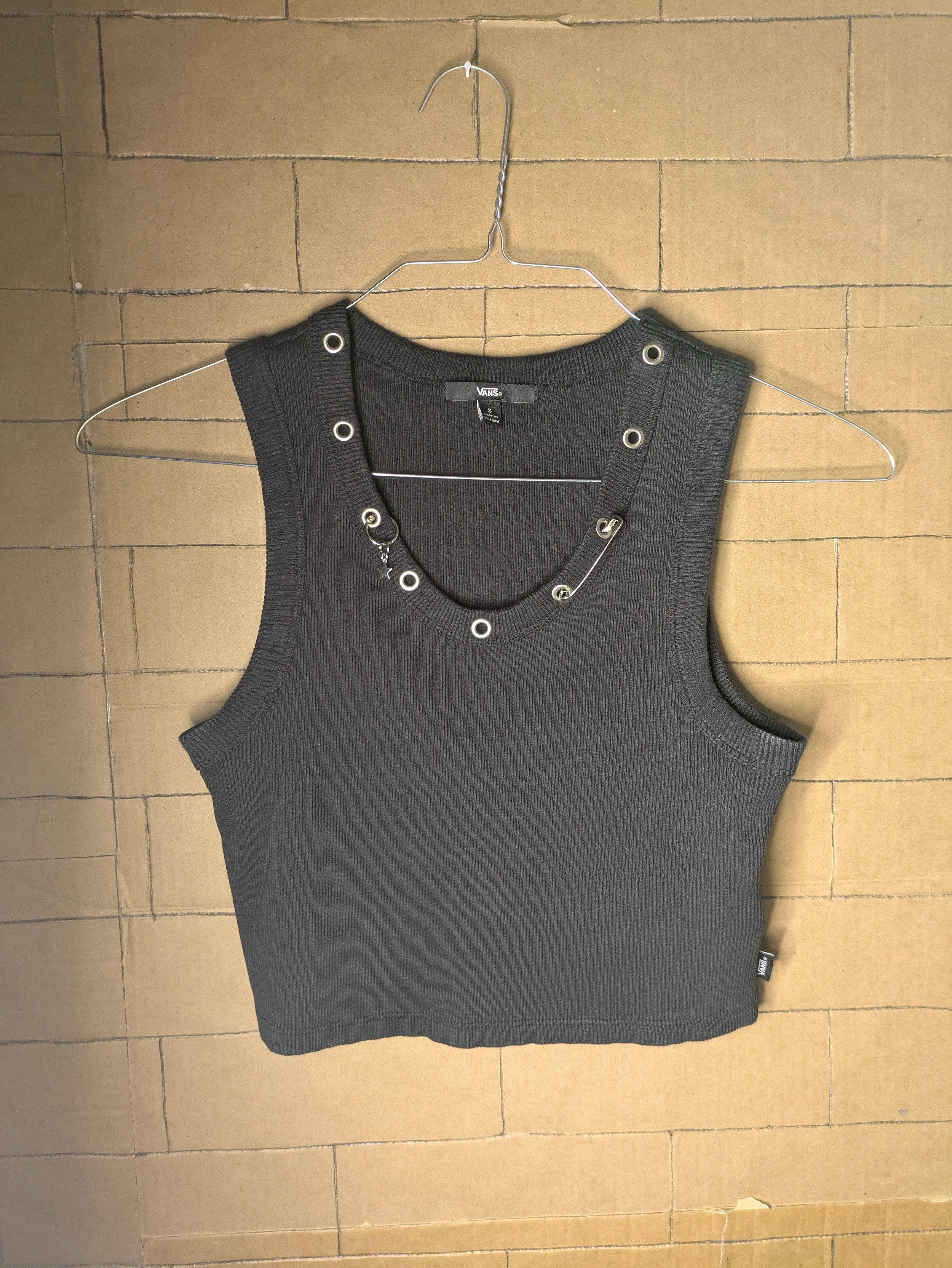 REWORKED CROPPED TANK (Small) // Bleach & Interchangeable Charms