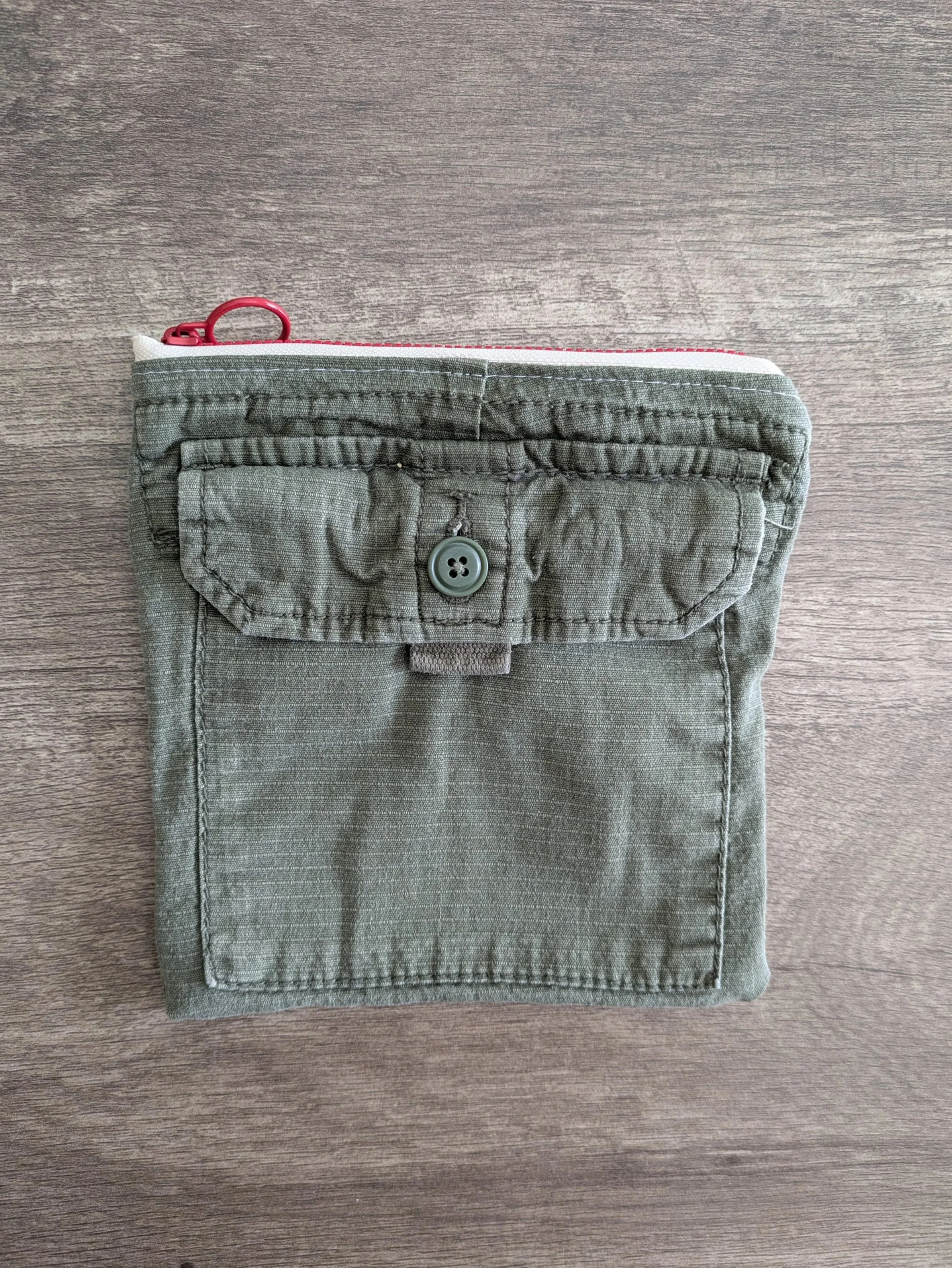Belt Bag / Red Zipper