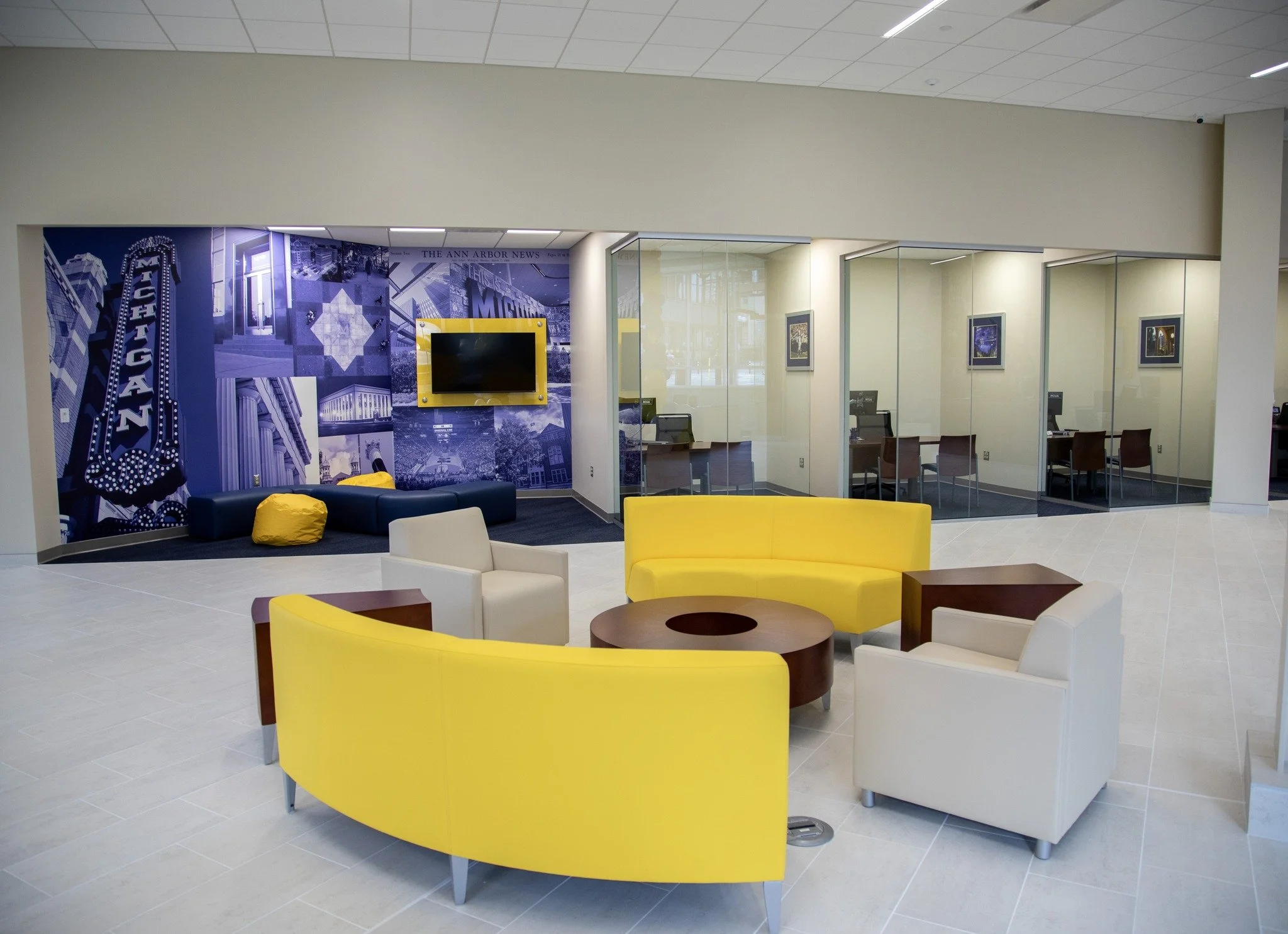 BRANCH MURALS - UMCU