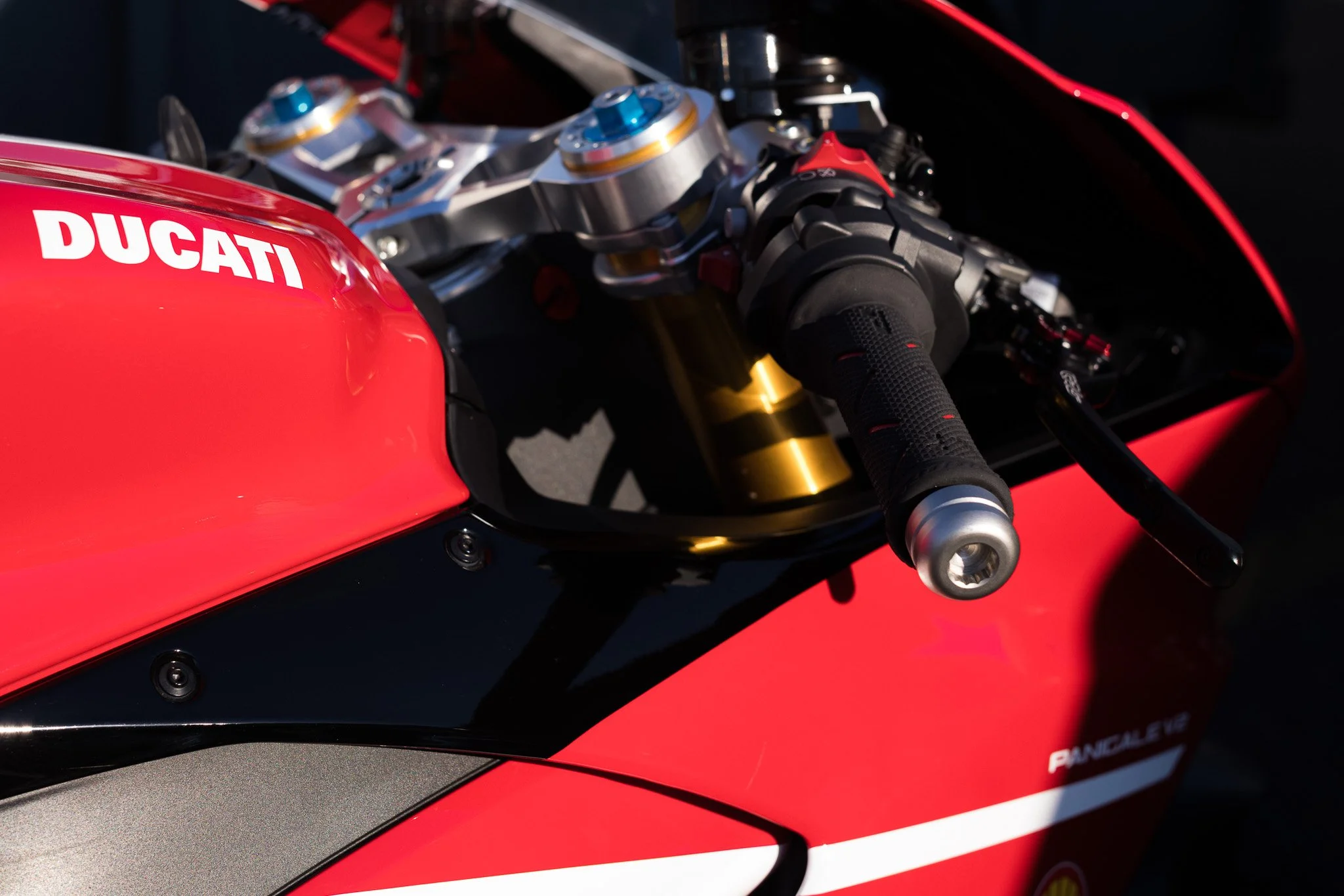 L1000574-2.jpg