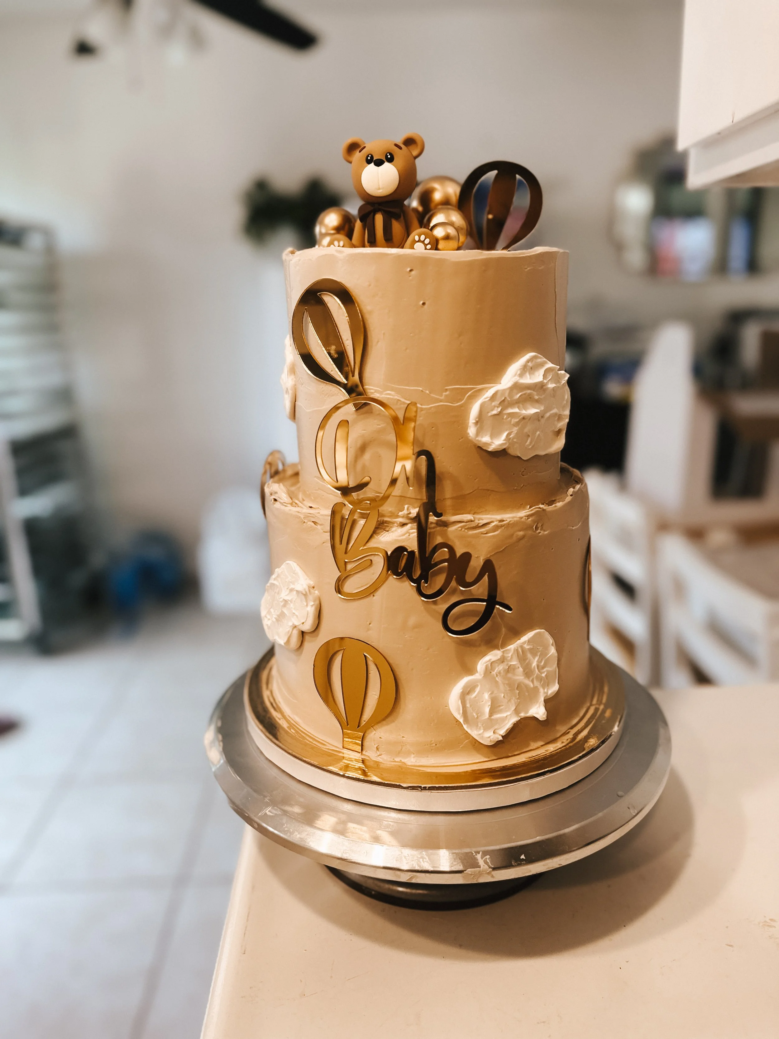 Custom Cakes & Cupcakes