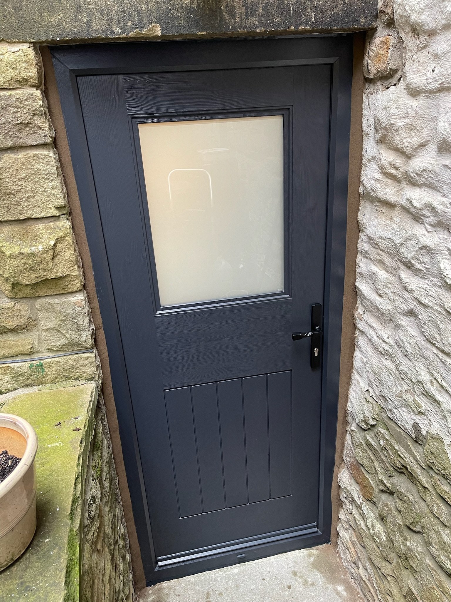 anthracite grey composite rockdoor.JPG