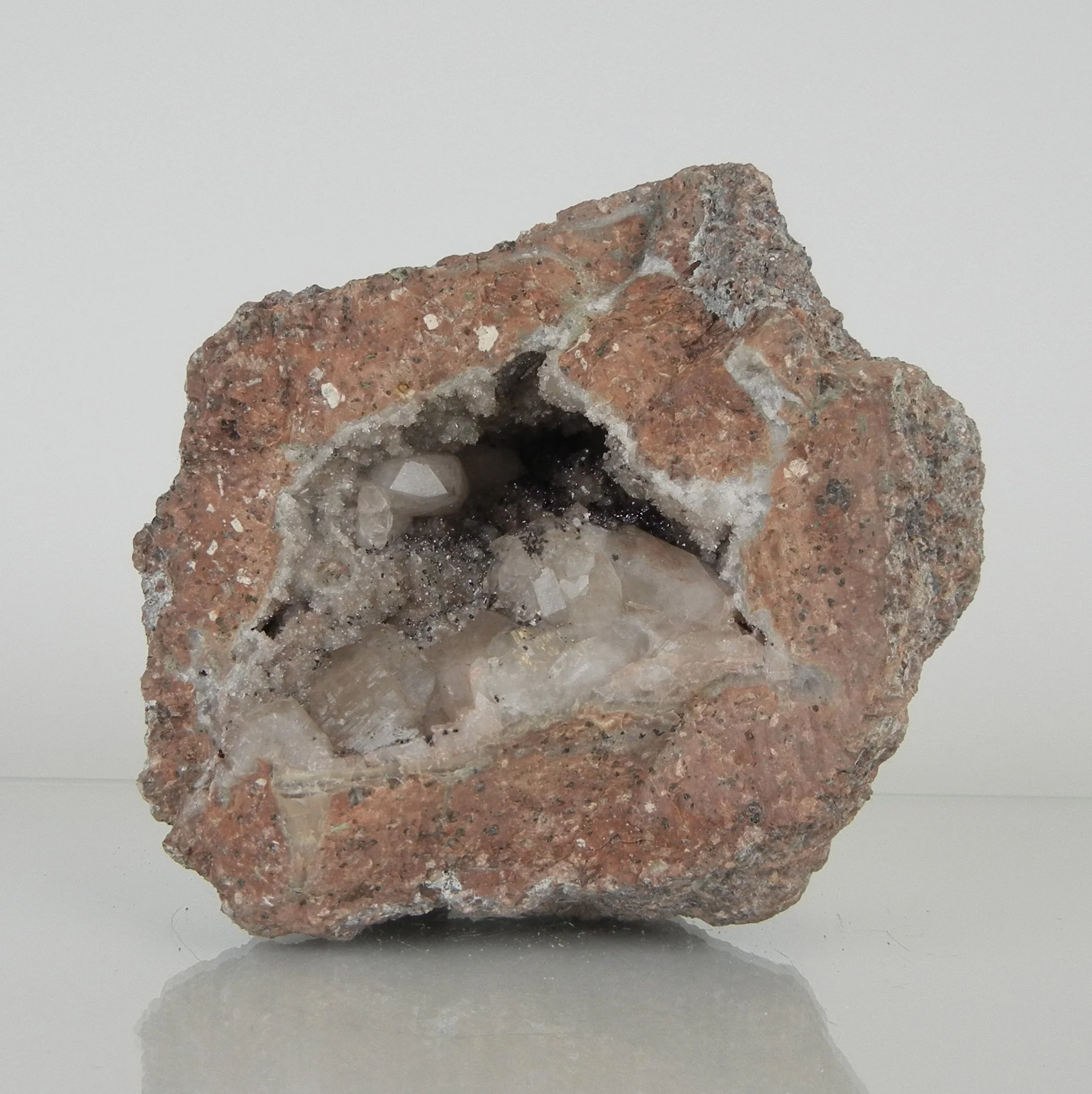 Schneekopfkugel, Quarz xx, Hämatit xx | Deutschland (K11)