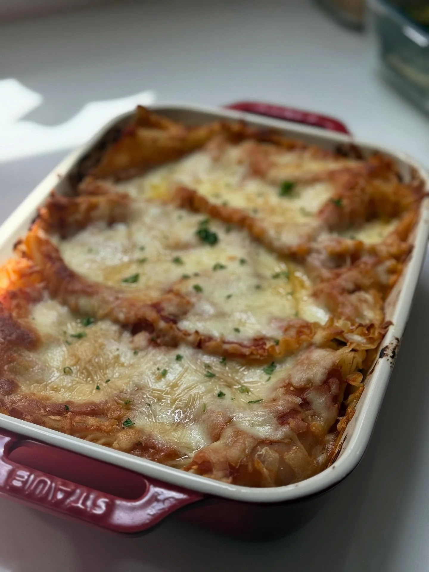 &bull; April Creations &bull;
April showers, but we eat like royalty anyway. Comfort food and soups that makes grey days brighter ✨ What&rsquo;s your rainy day craving?