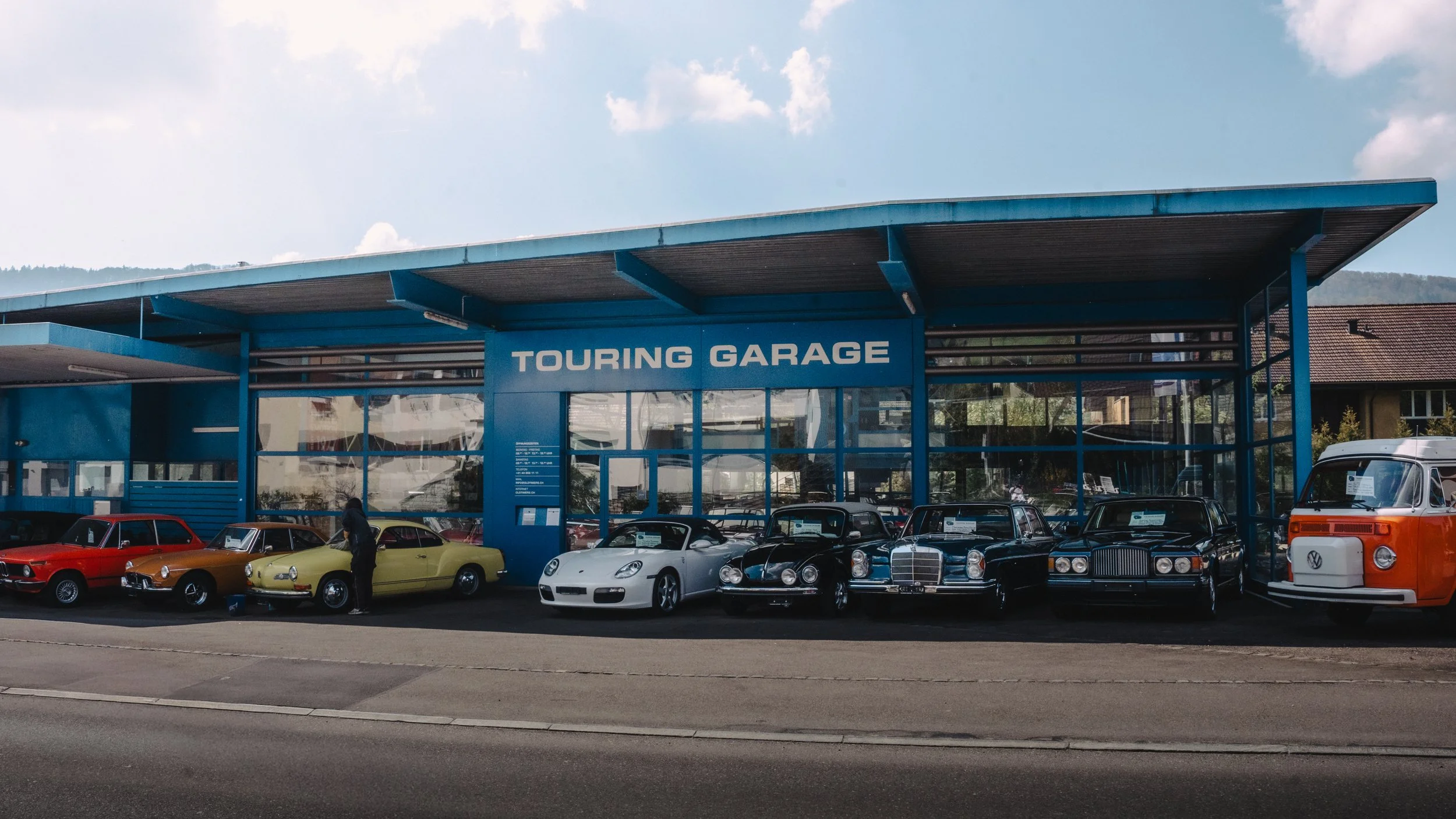 ThibaudMilissen_TouringGarage_1.jpg
