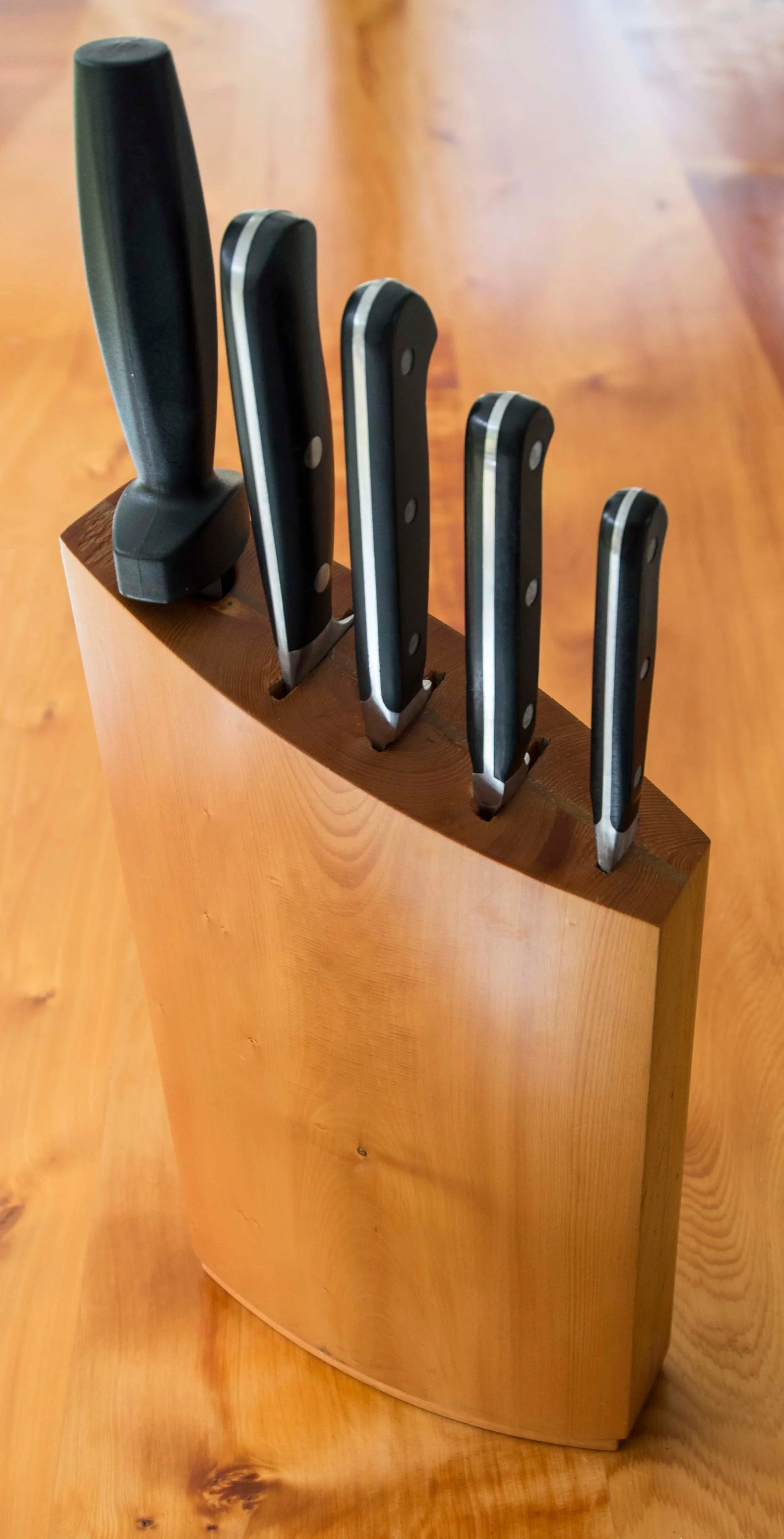 Huon+Pine+Knife+Rack_PJA0367+B+copy.jpg