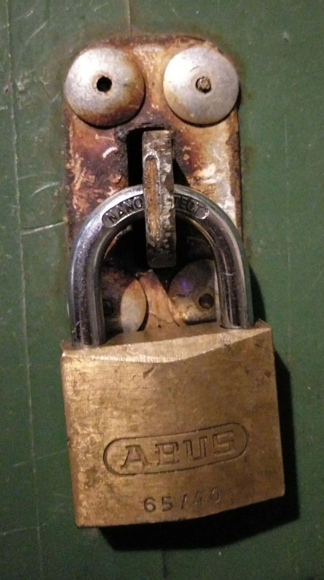 Padlock face