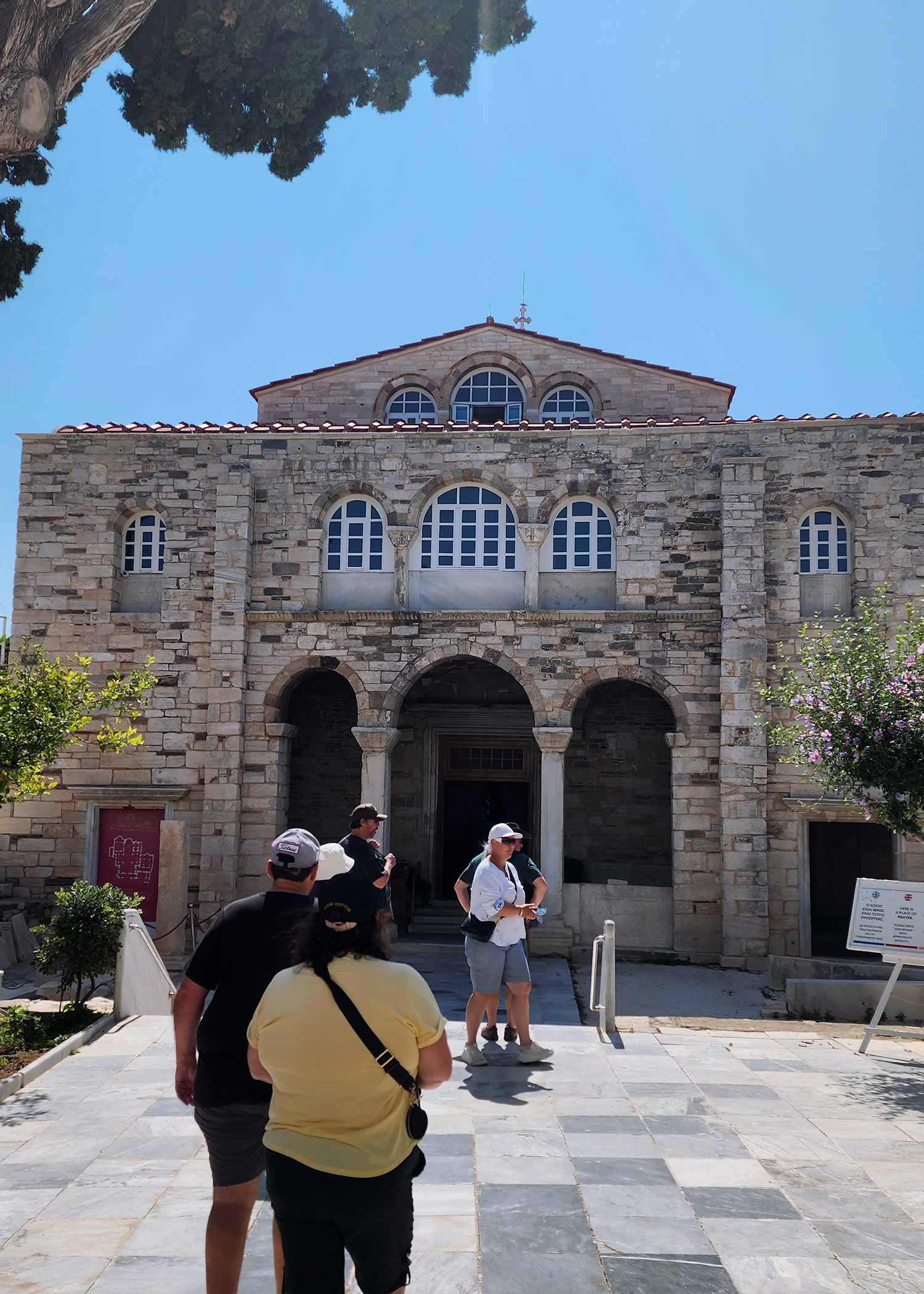 Church of the Hundred Doors Panagia Ekatontapiliani