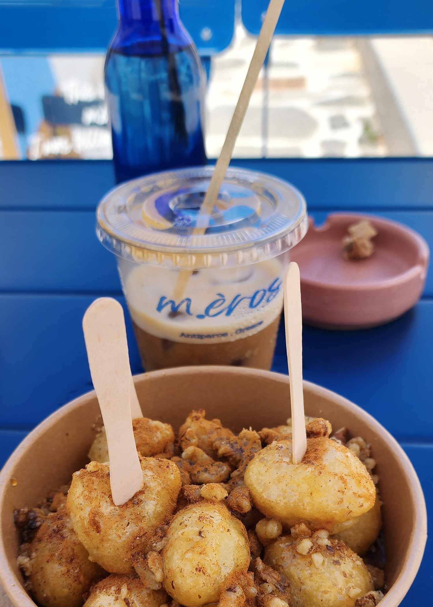  Greek food and coffee in Paros Parikia 