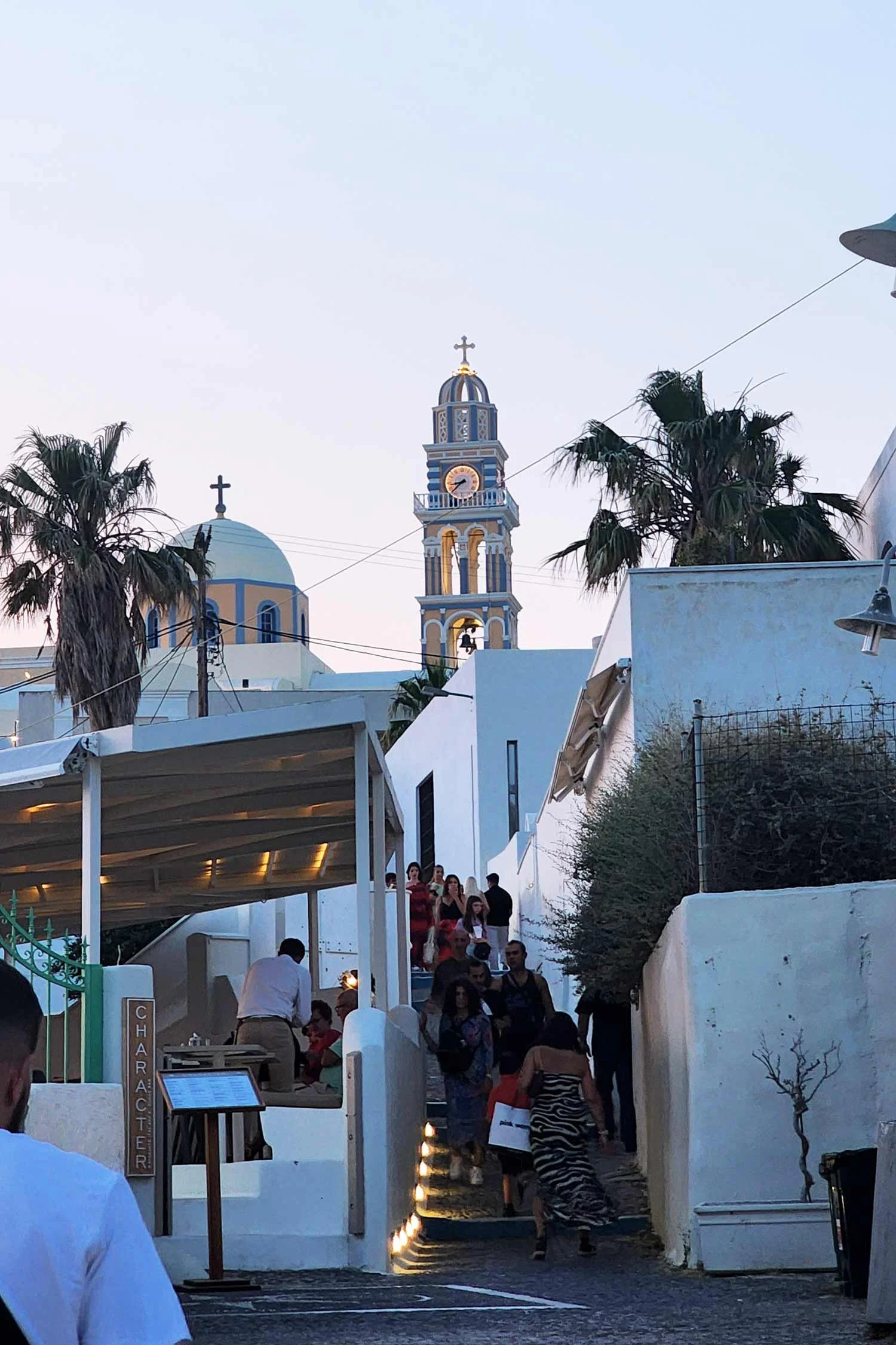 santorini-narrow-streets.jpg
