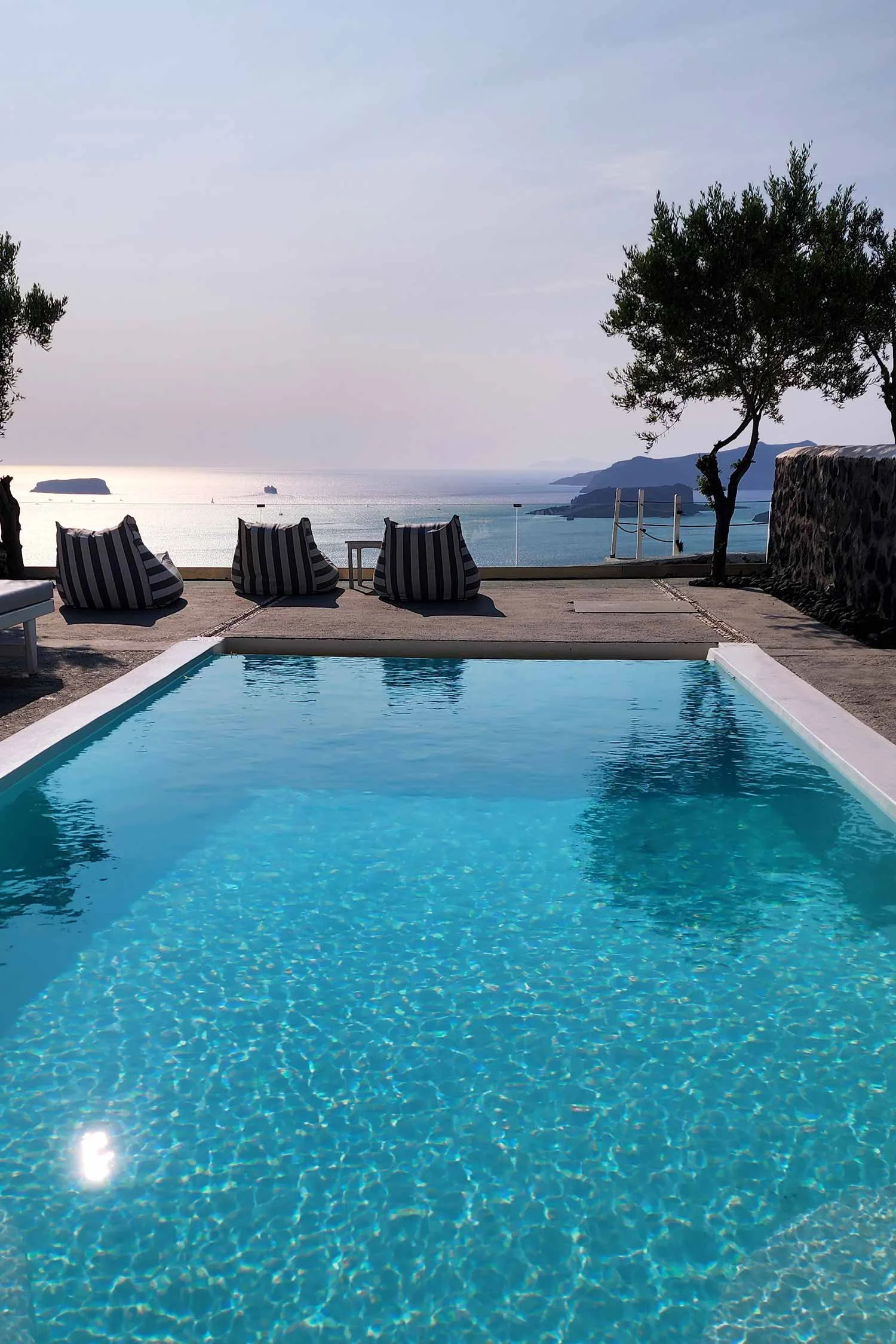 pool-villa-santorini.jpg