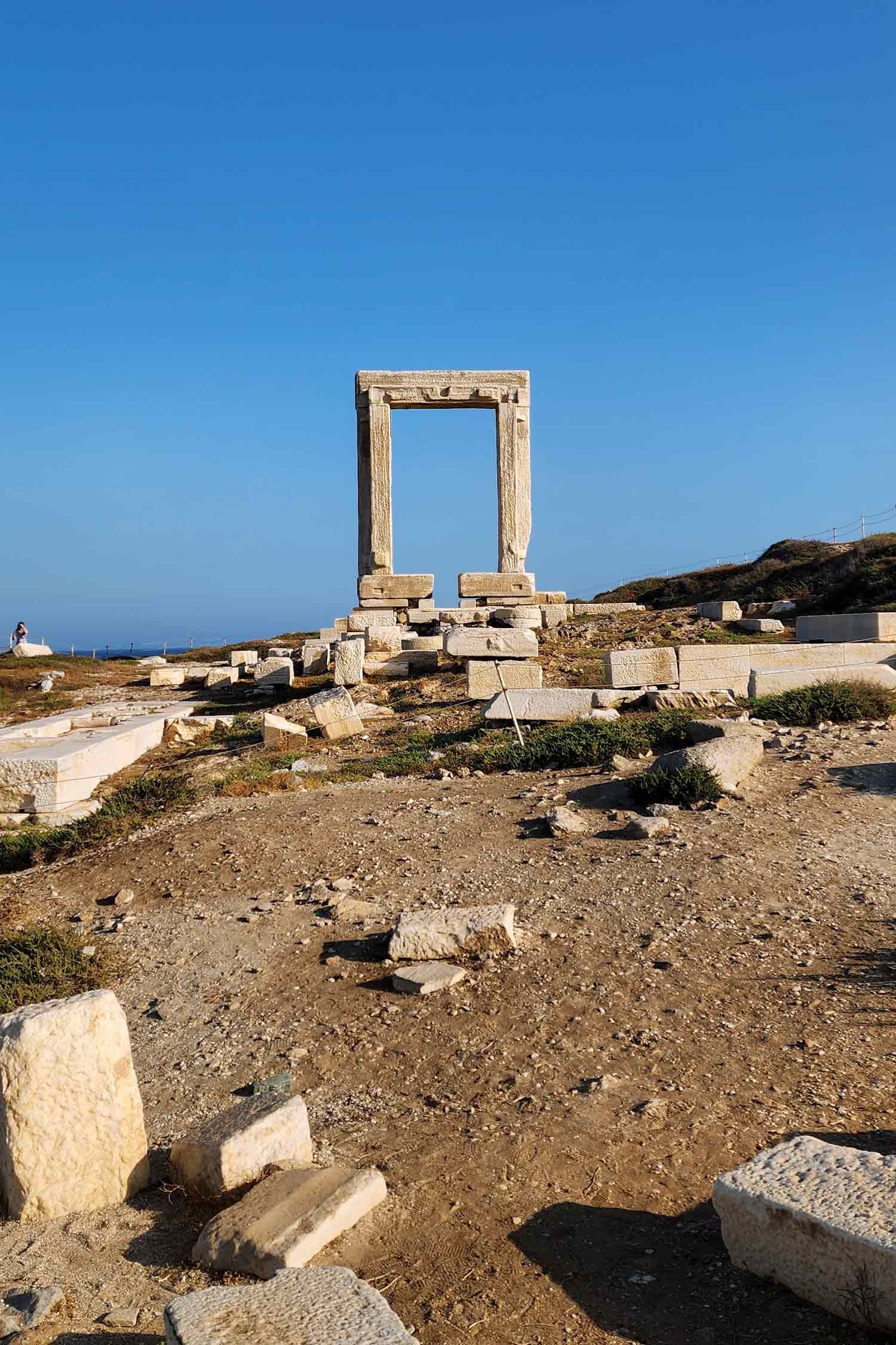 naxos-monument-greek-island.jpg