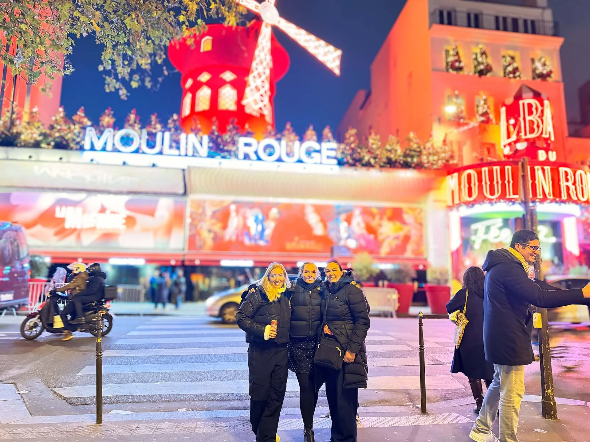 moulin-rouge-friends.jpg