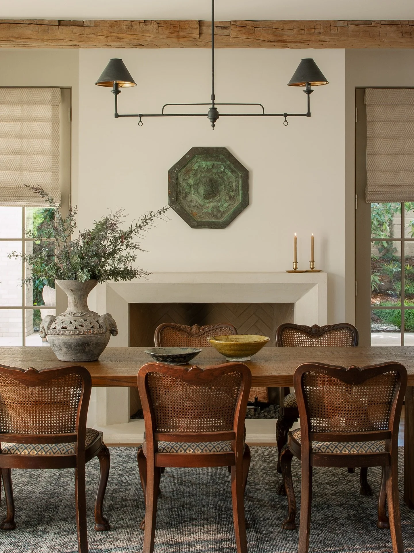 Slow dinners, easy conversation, and the simple joy of &hellip;. ? 

Comment below

Photography @pixelsandpigment 
Builder @california.home.builders