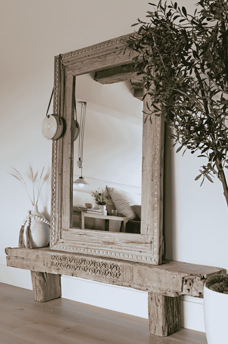 Intimate-Living-Interiors-luxury-interior-design-studio.png