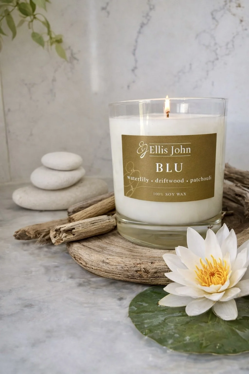 BLU scented candle 220g